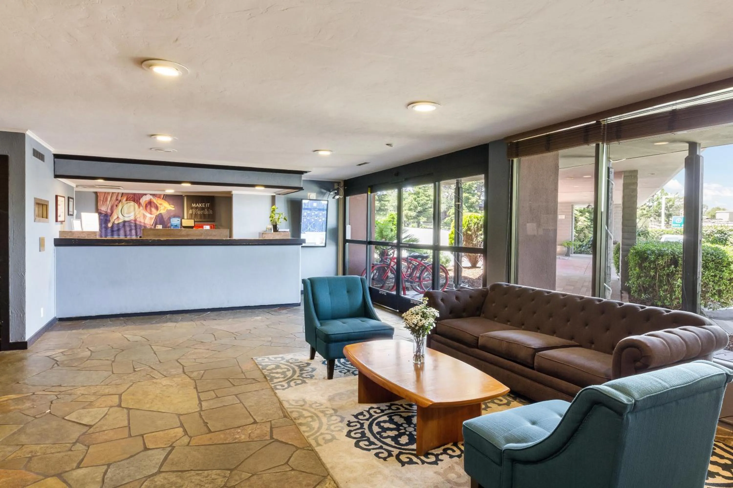 Lobby or reception in Red Lion Hotel Monterey