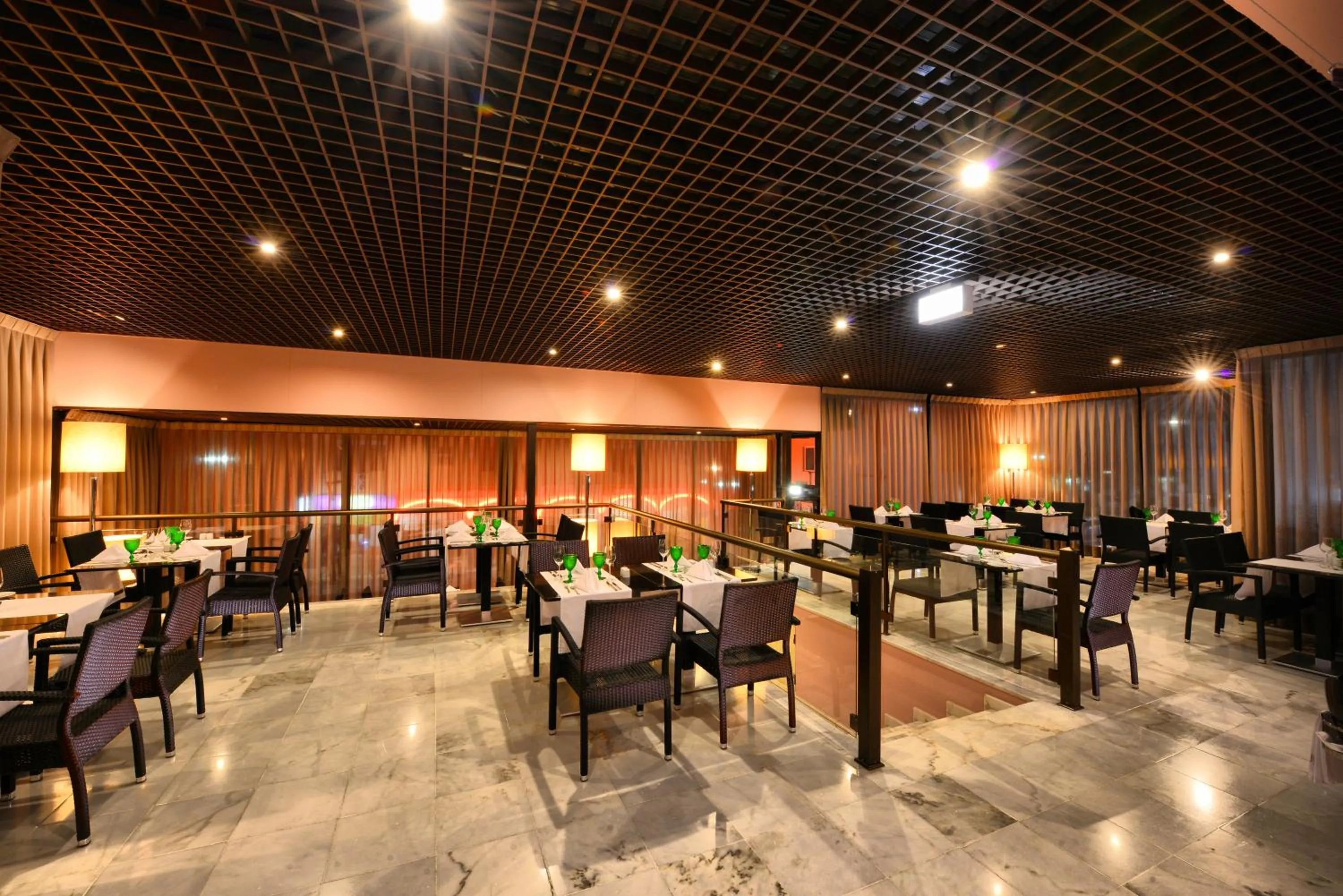 Restaurant/places to eat in Vila Gale Marina