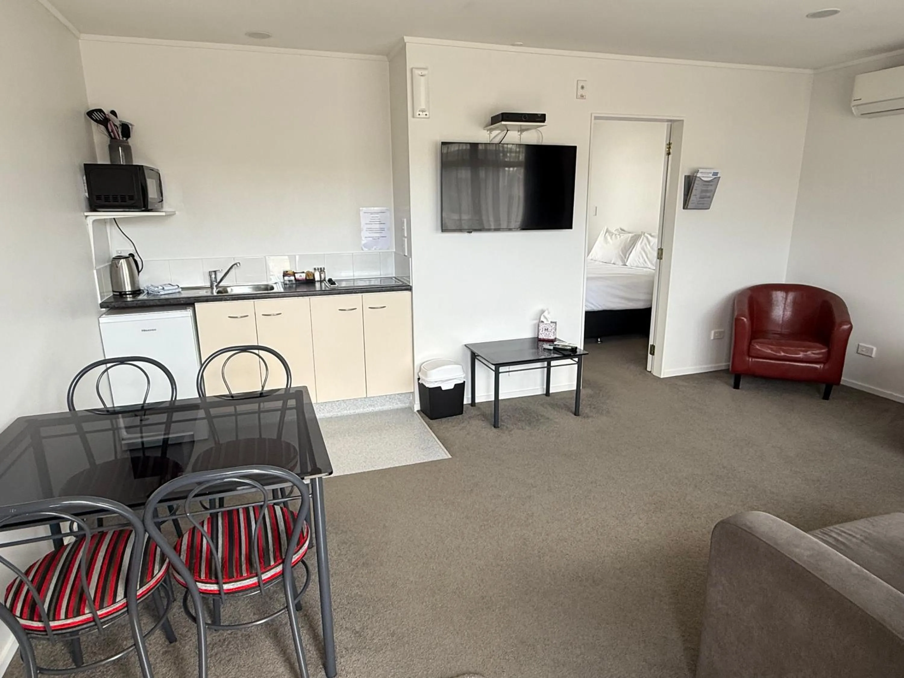 Ambassador Motor Inn