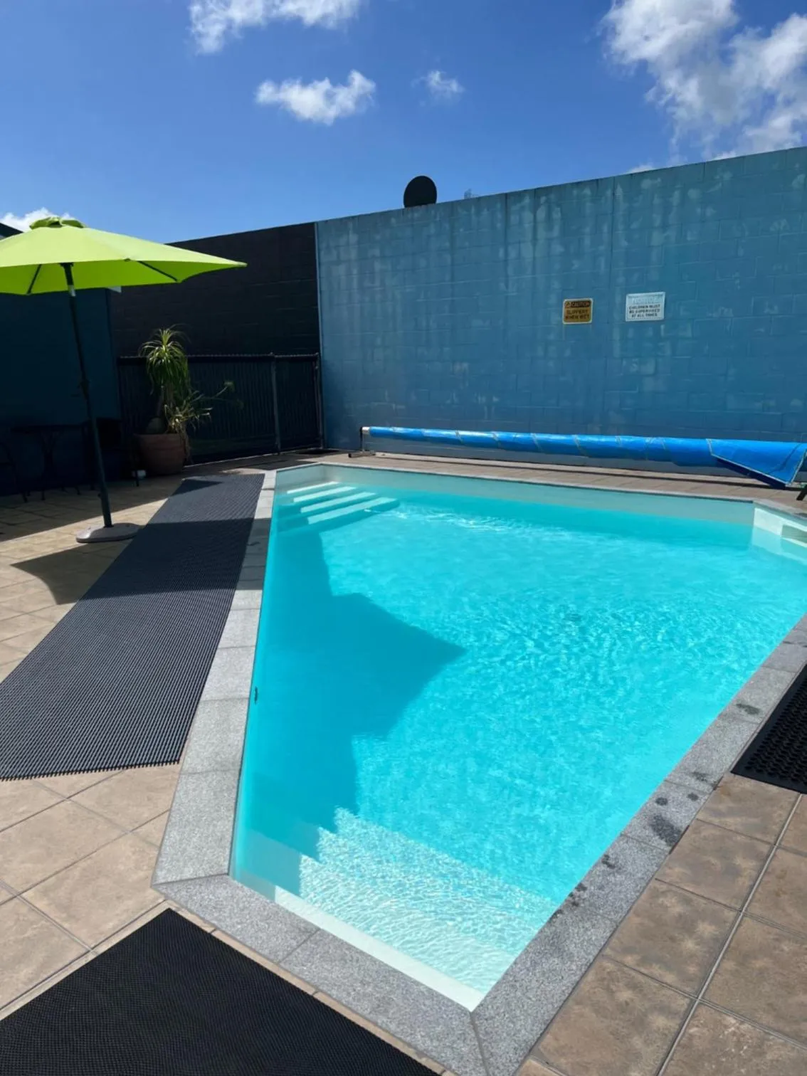 Ambassador Motor Inn