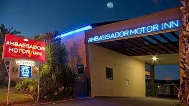 Facade/entrance in Ambassador Motor Inn
