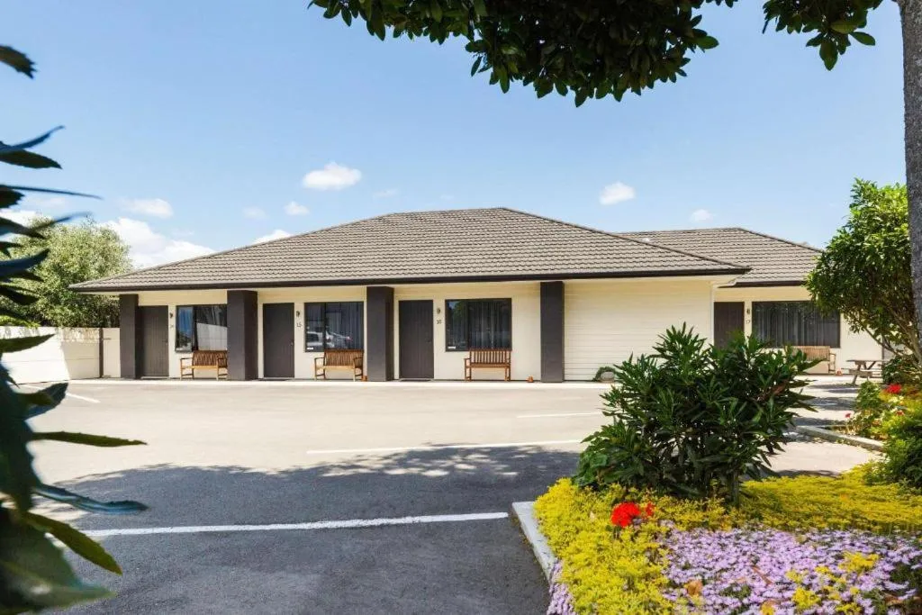 Property building in Kauri Court Motel and Apartments