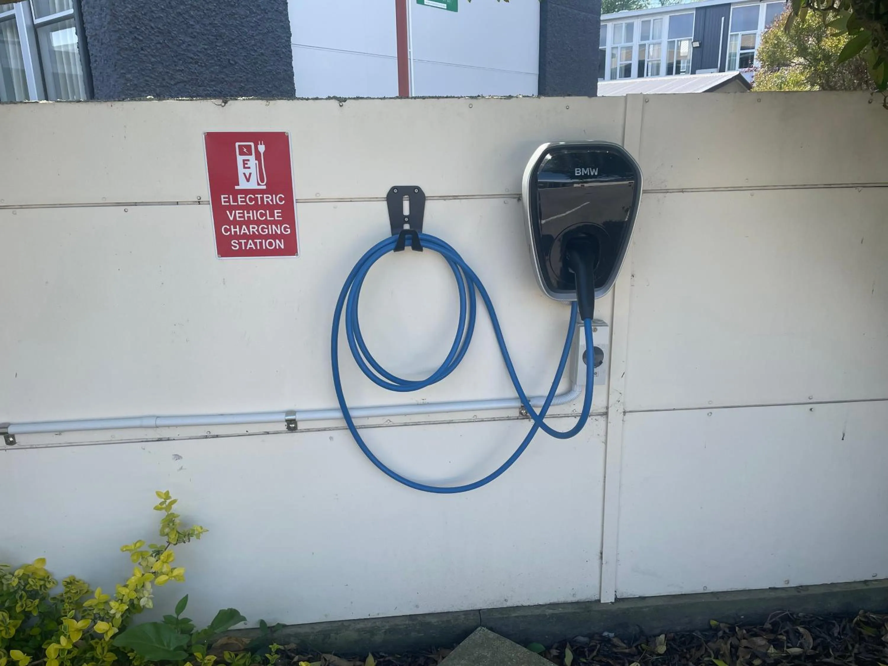 Property building in Kauri Court Motel and Apartments