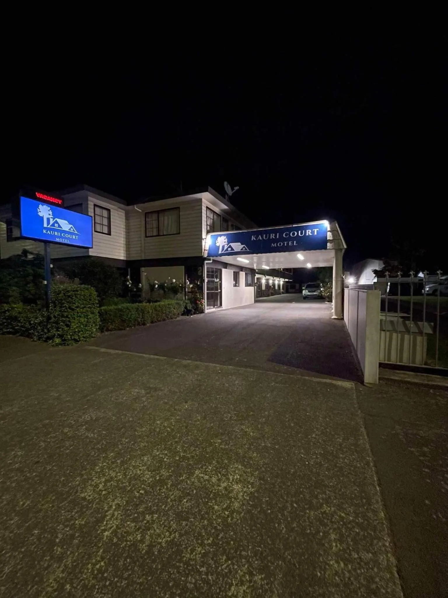 Property building in Kauri Court Motel and Apartments