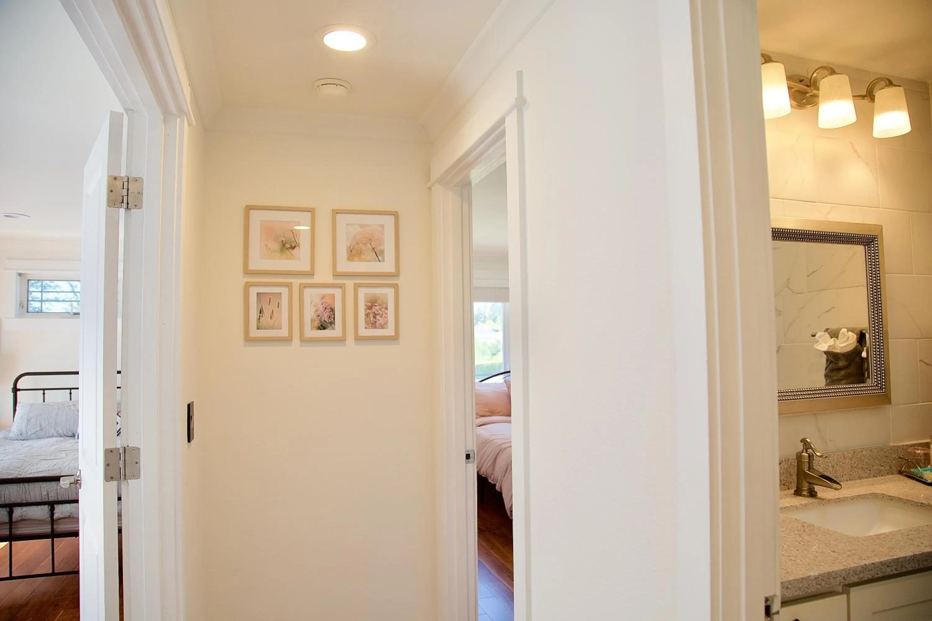 Bed in Scenic Lake View Home