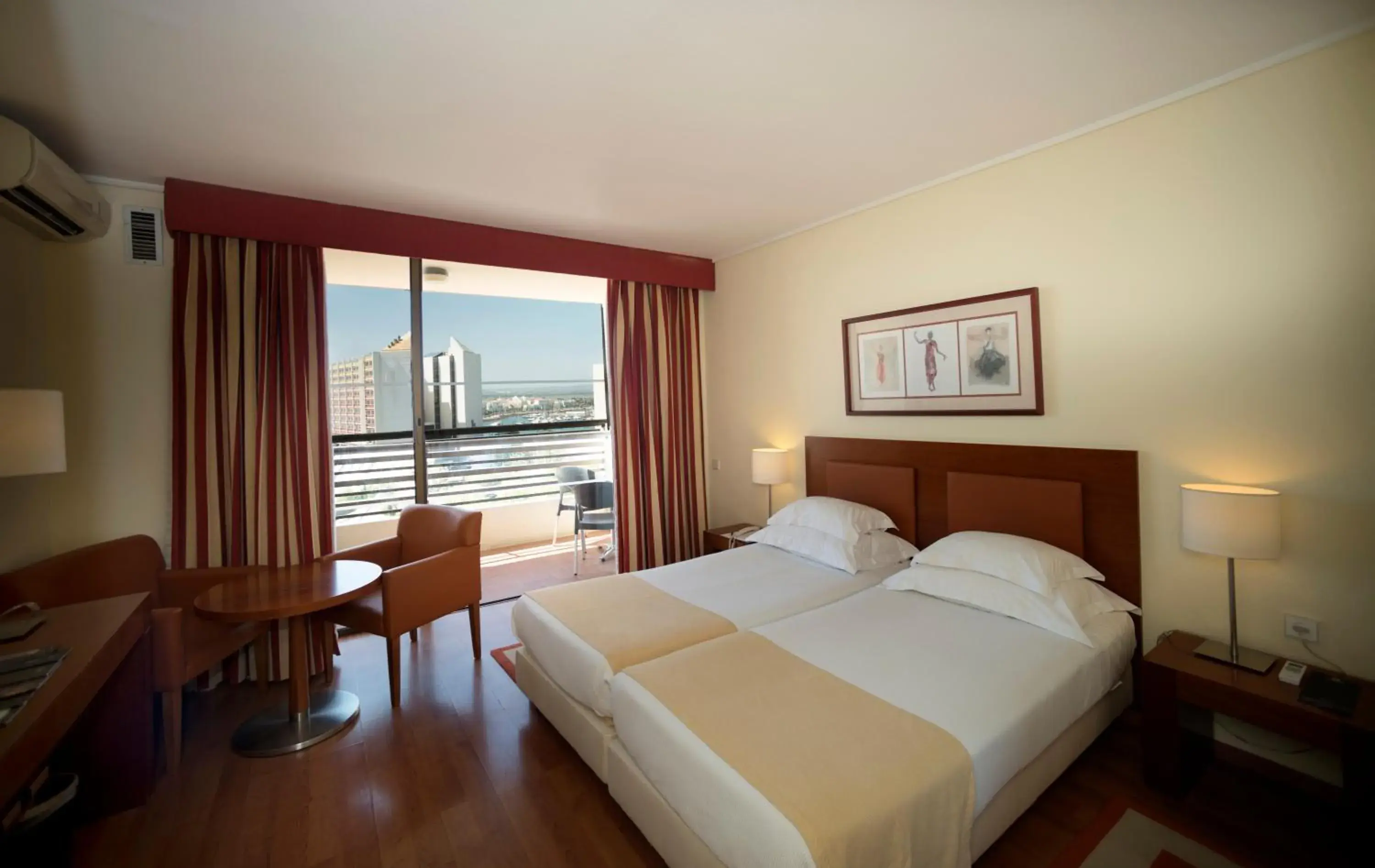 Standard Twin Room with Sea View - single occupancy in Vila Gale Ampalius Standard Twin Room with Sea View - single occupancy in Vila Gale Ampalius