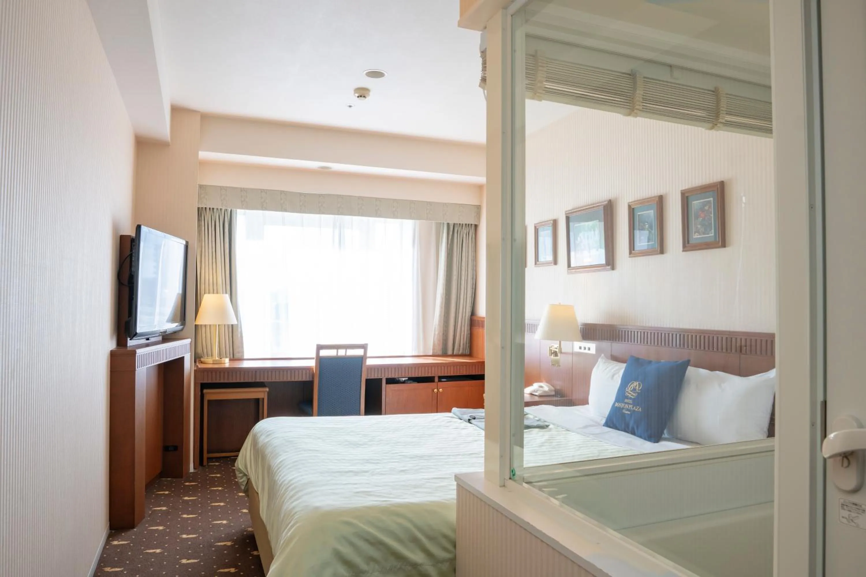 Bed in Hotel Boston Plaza Kusatsu