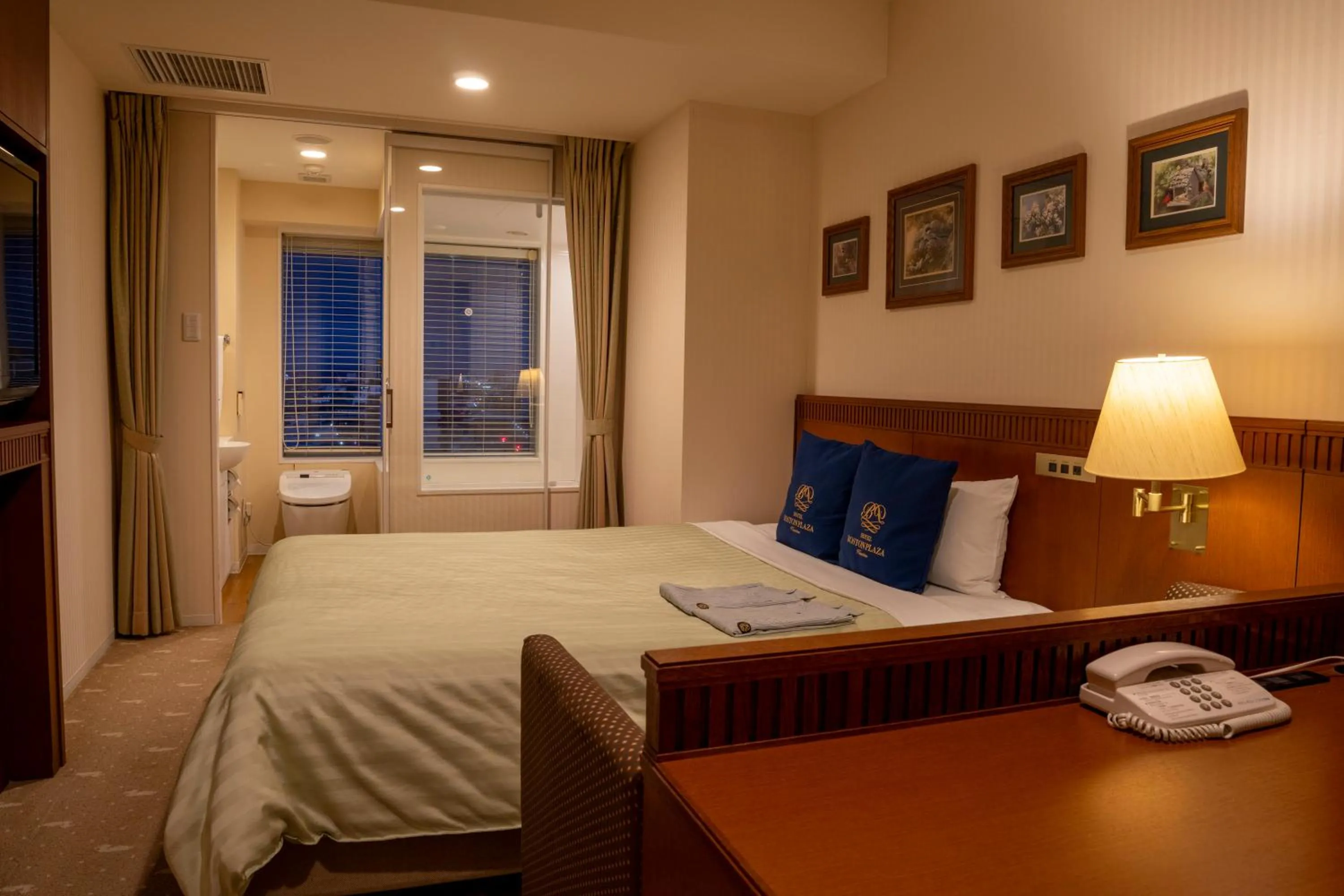 Bed in Hotel Boston Plaza Kusatsu