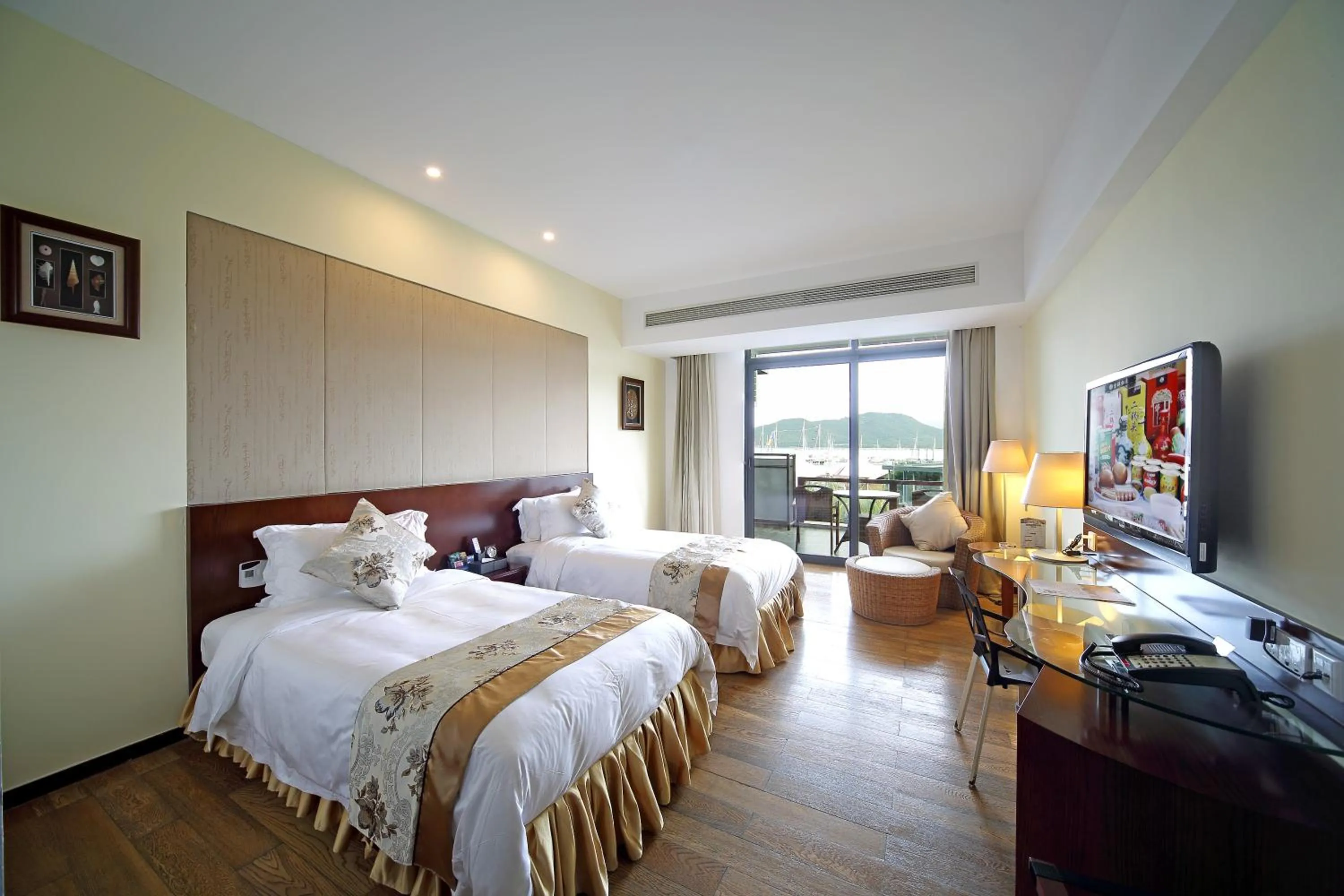 Photo of the whole room in Sanya Serenity Coast Marina Hotel
