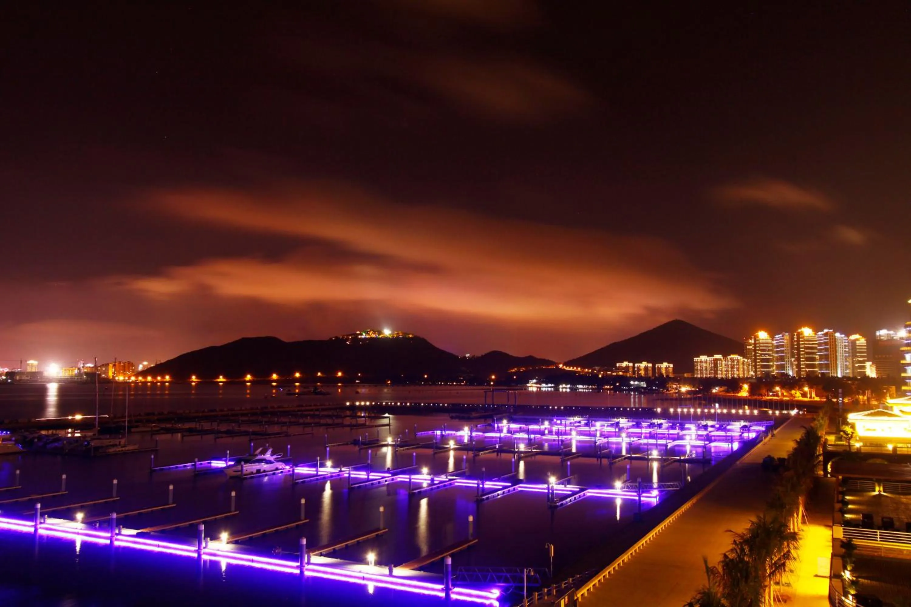 Sunset in Sanya Serenity Coast Marina Hotel