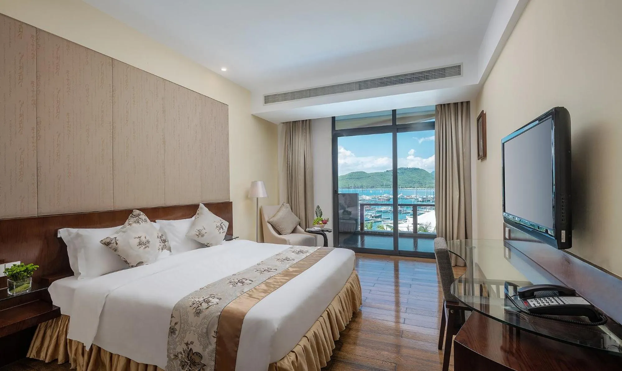 Photo of the whole room in Sanya Serenity Coast Marina Hotel