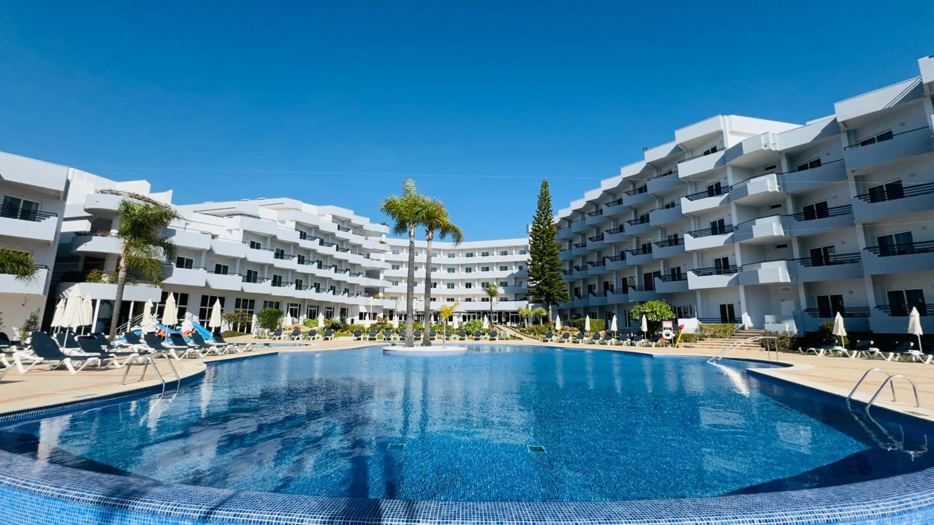Swimming pool in Vila Gale Nautico