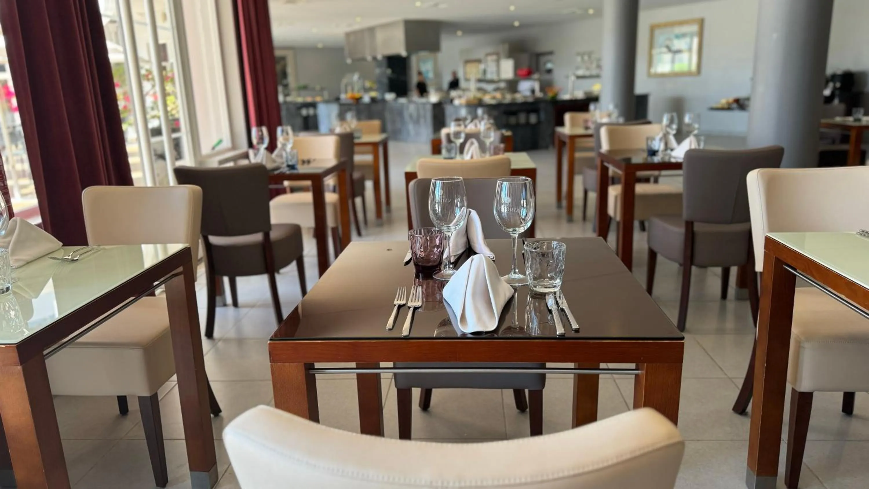 Restaurant/places to eat in Vila Gale Nautico