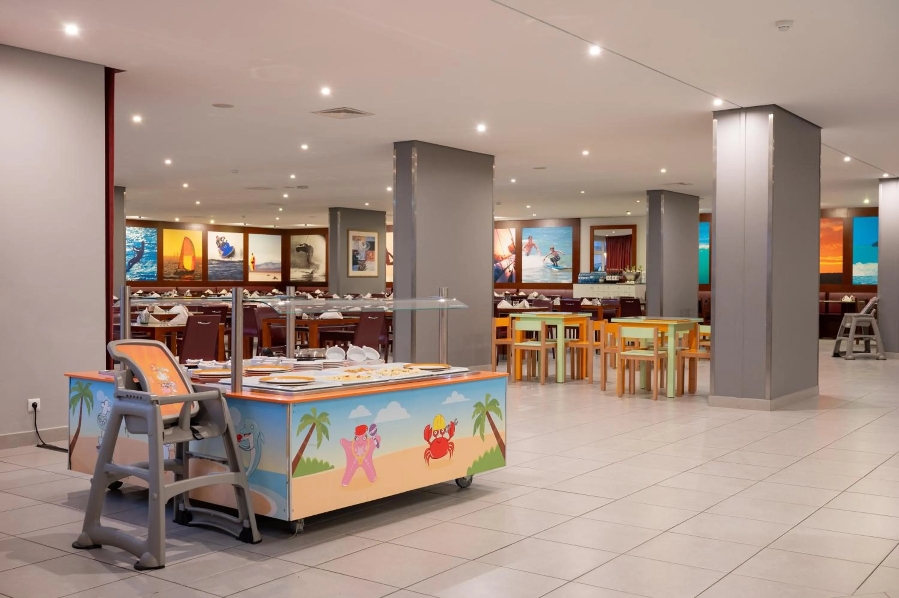 Restaurant/places to eat in Vila Gale Nautico