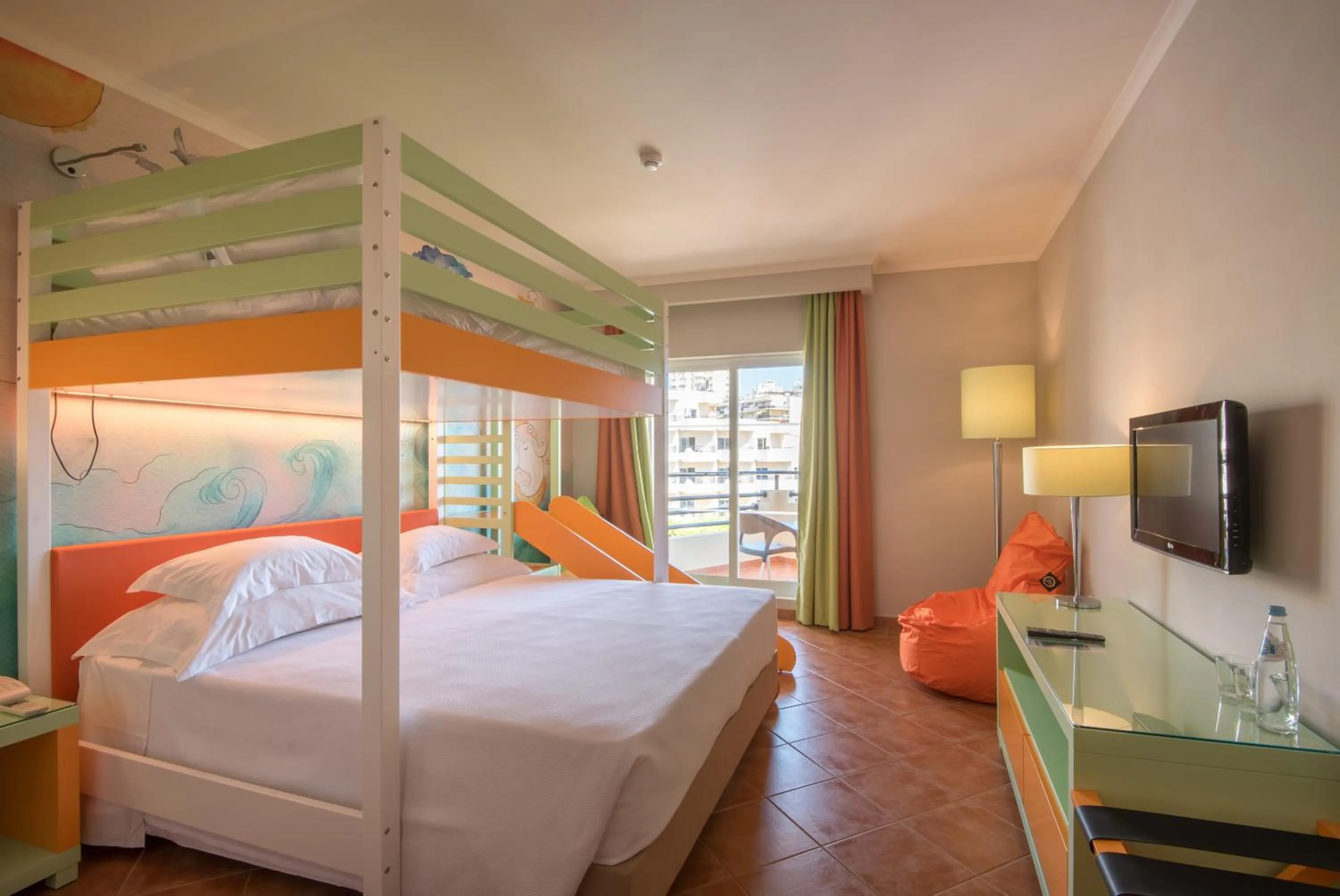 children, Bed in Vila Gale Nautico