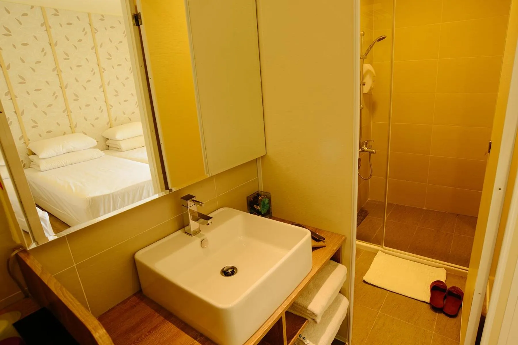 Bathroom in Chengching Lakefront Resort