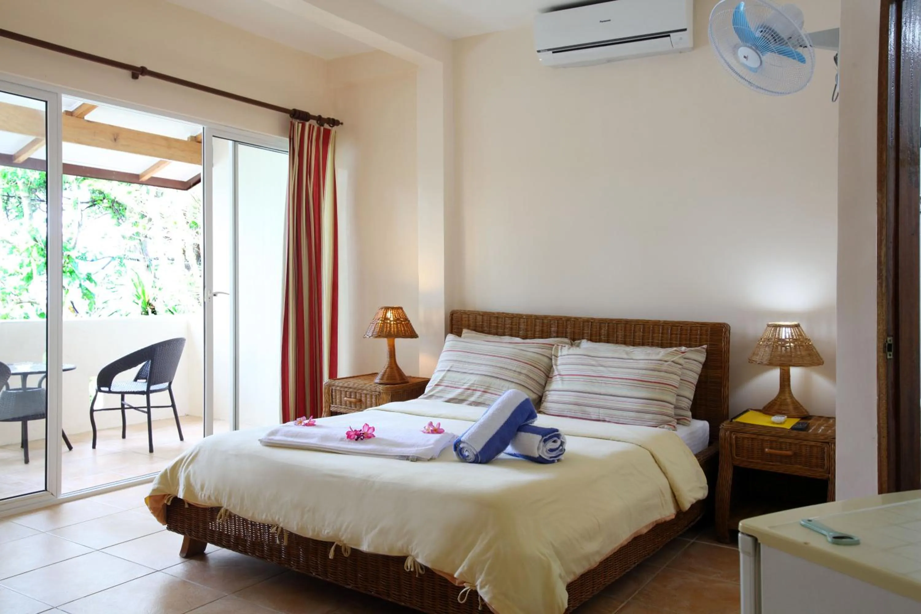 Bed in El Galleon Beach Resort