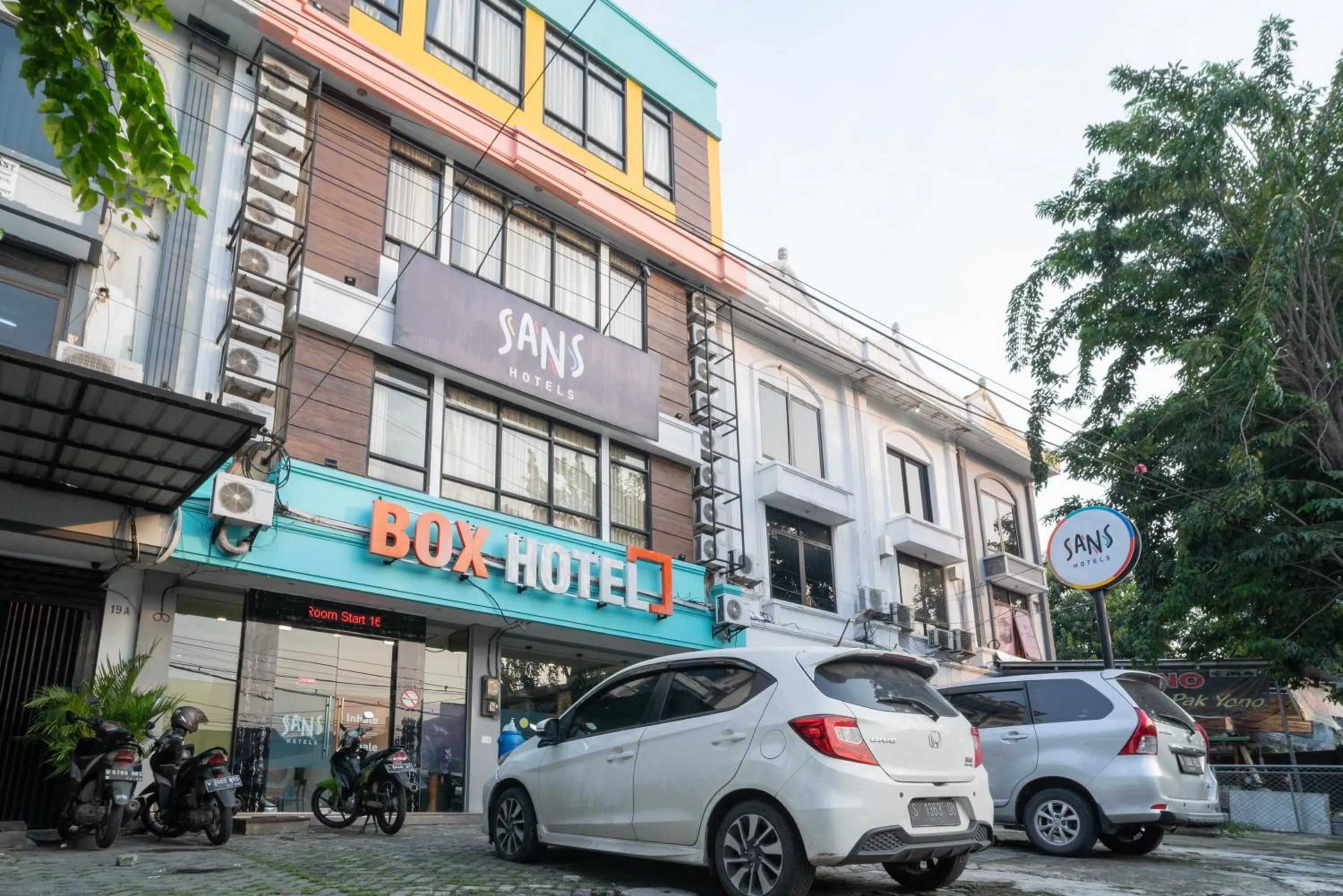 Property building in Sans Hotel Kupang Indah Surabaya