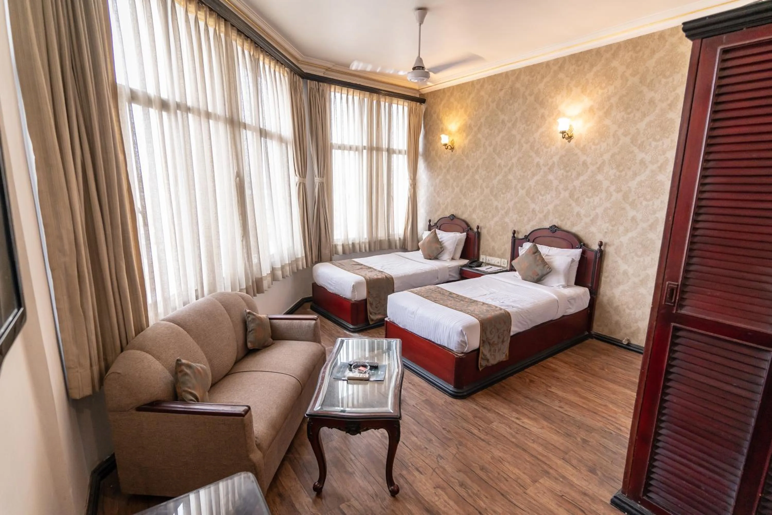 Bedroom, Bed in The Lindsay