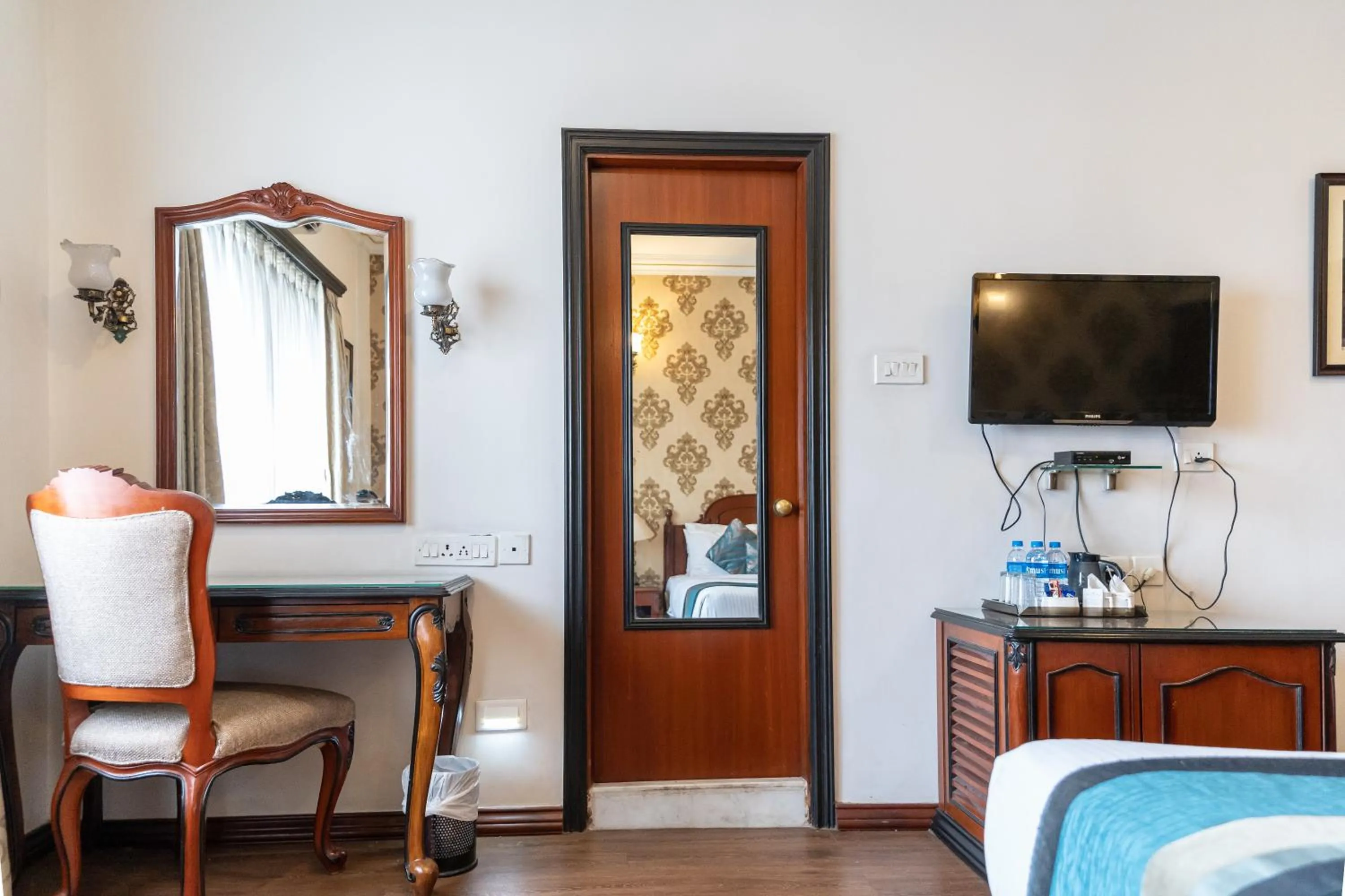 Dining area in The Lindsay