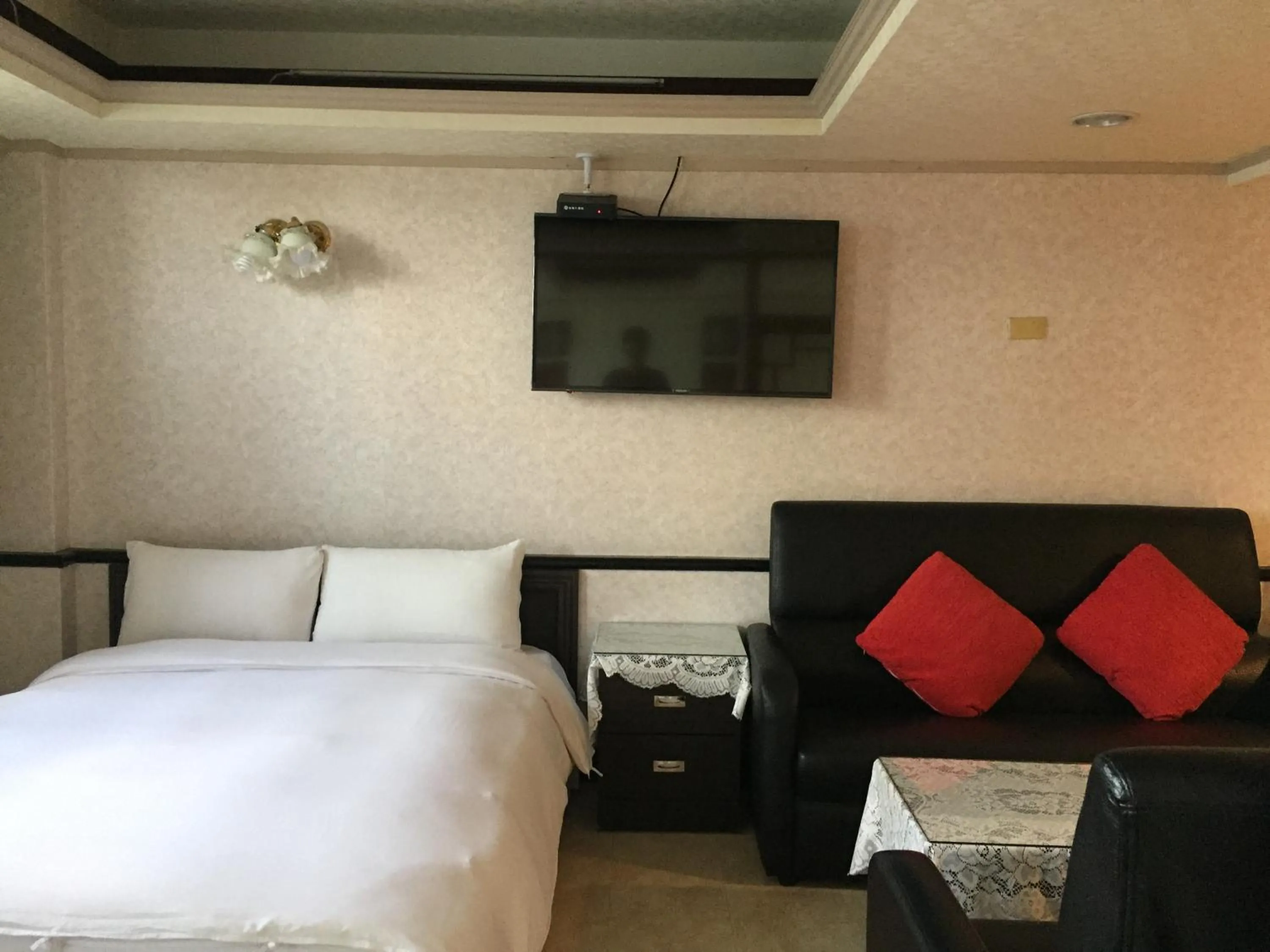 Bed in King Lo Tung Hotel