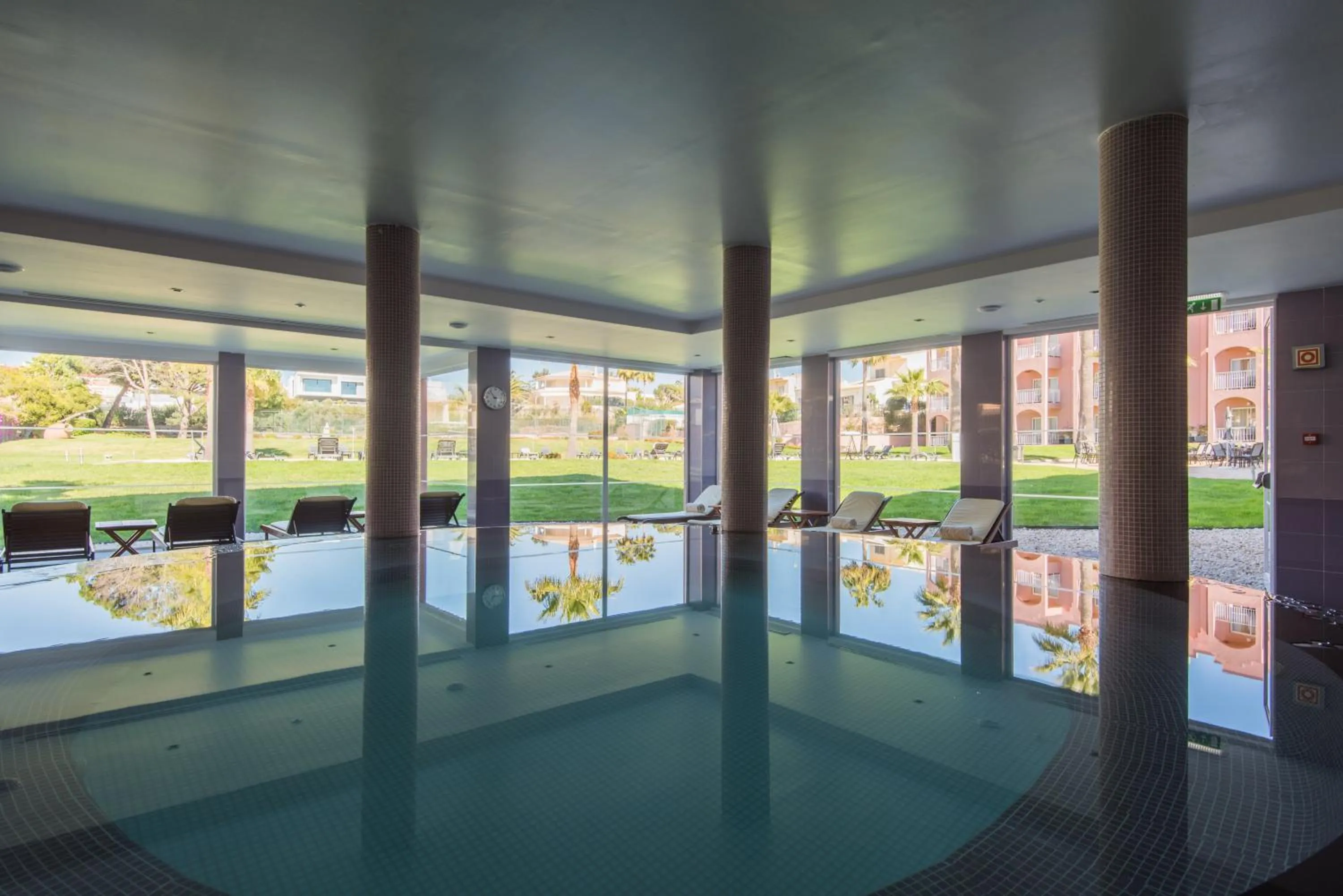 Hot Tub in Vila Gale Collection Praia