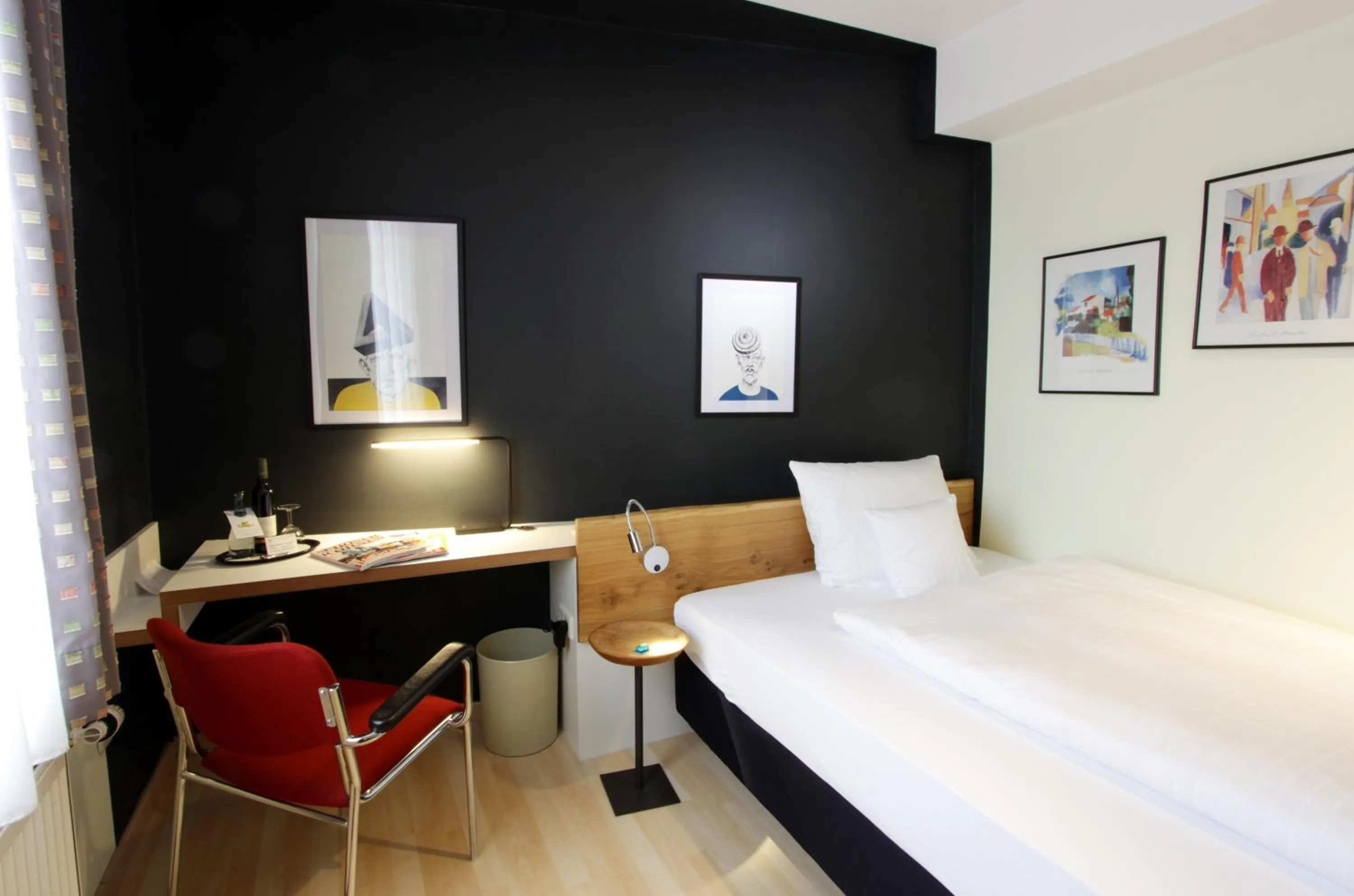 Photo of the whole room, Bed in Hotel Restaurant Reichsadler