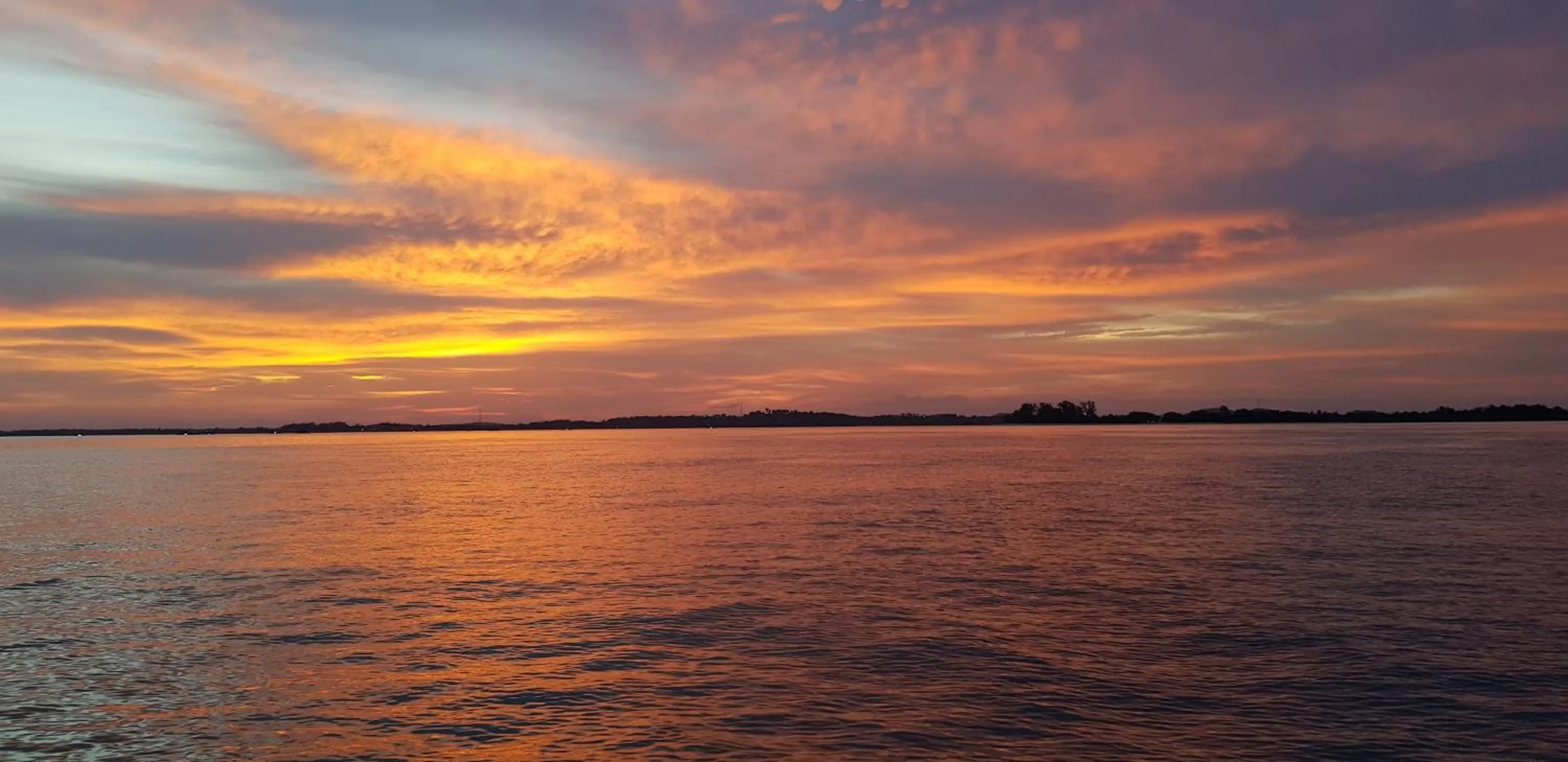 Natural landscape in Ten RooMs