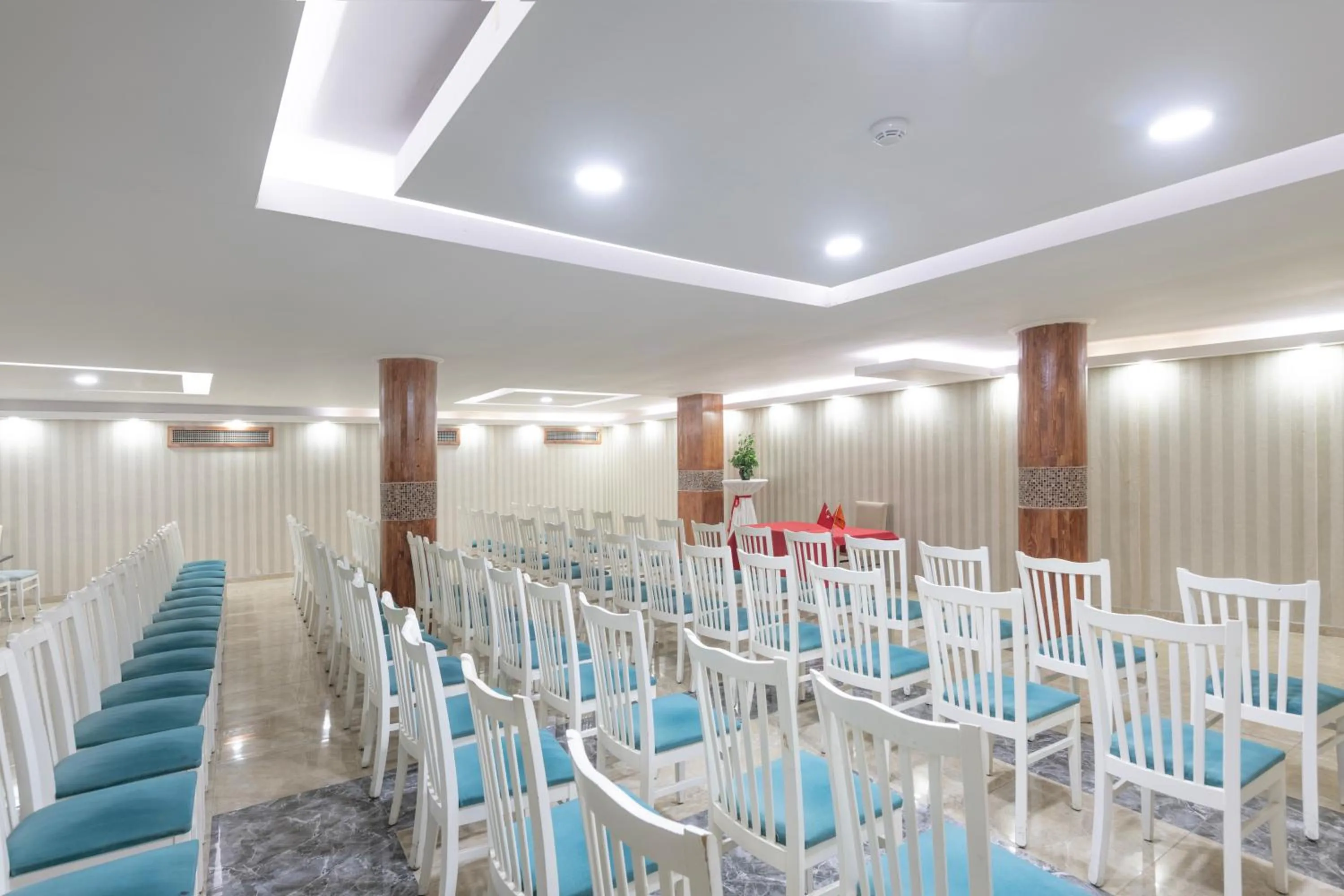 Meeting/conference room in Lims Bona Dea Beach Hotel