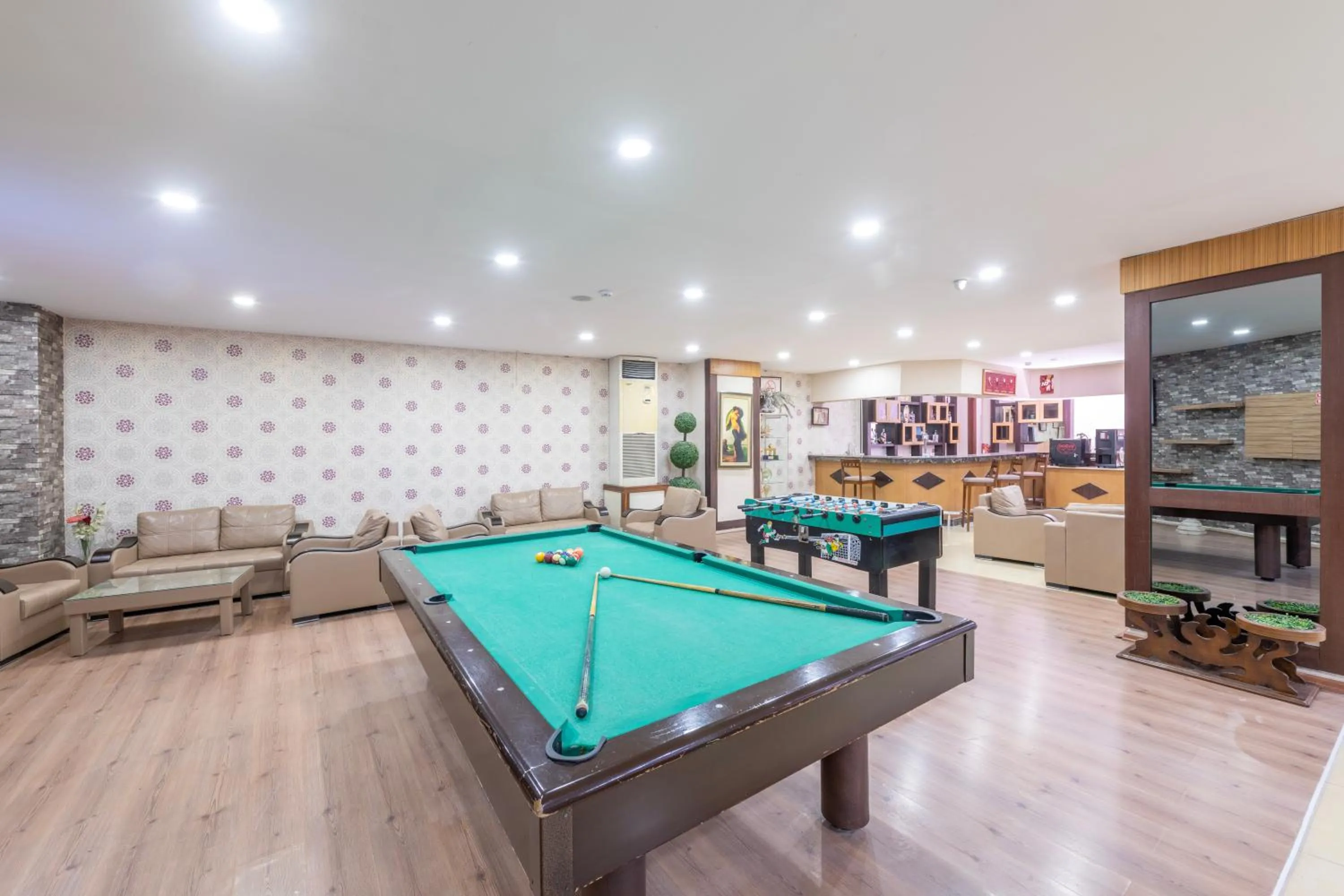Billiard in Lims Bona Dea Beach Hotel