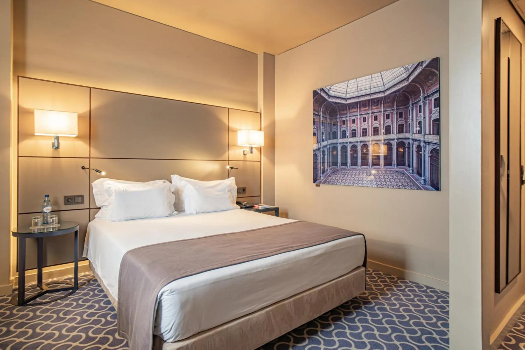 Bedroom, Bed in Hotel Dom Henrique - Downtown