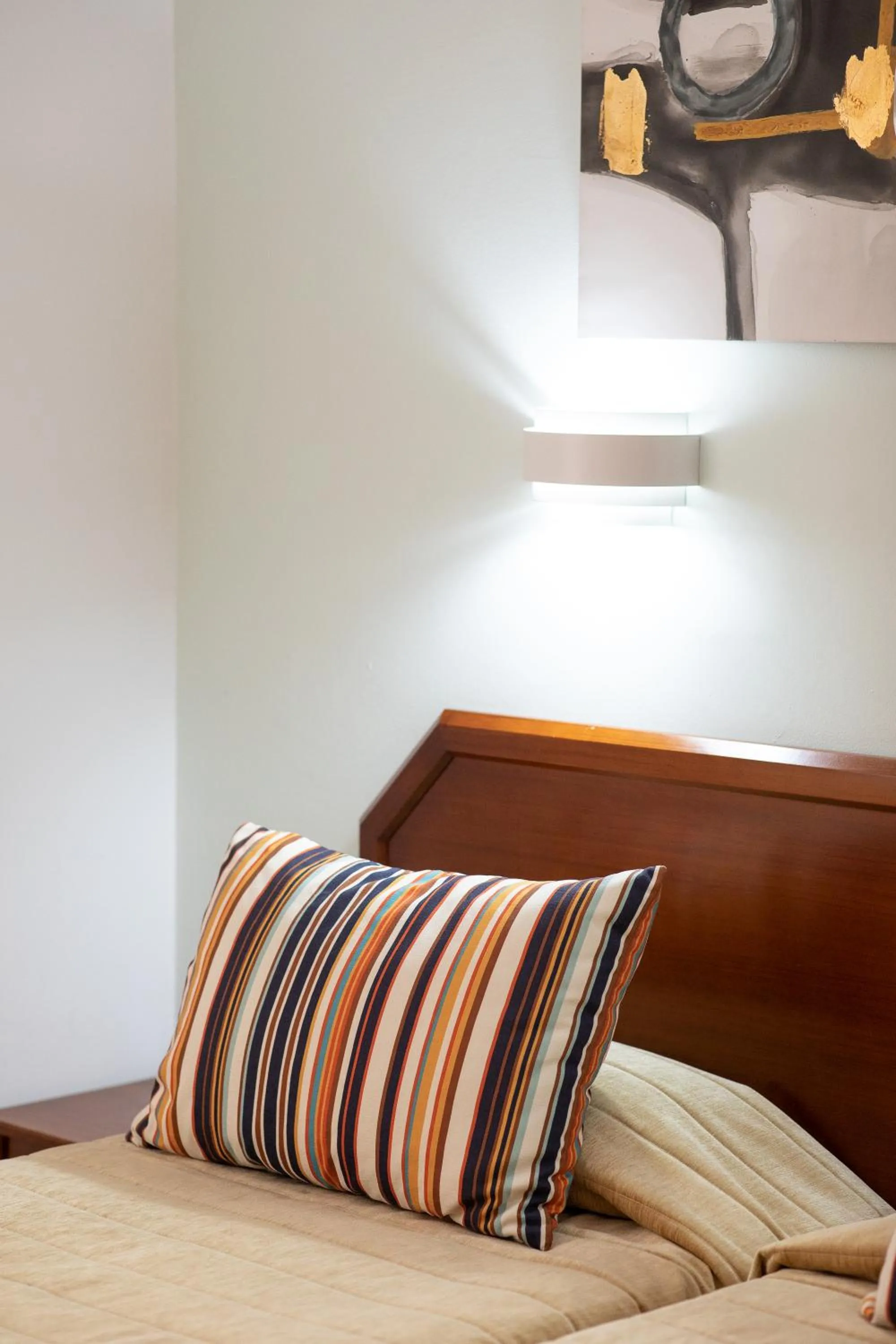 Property building, Bed in Hotel Anjos