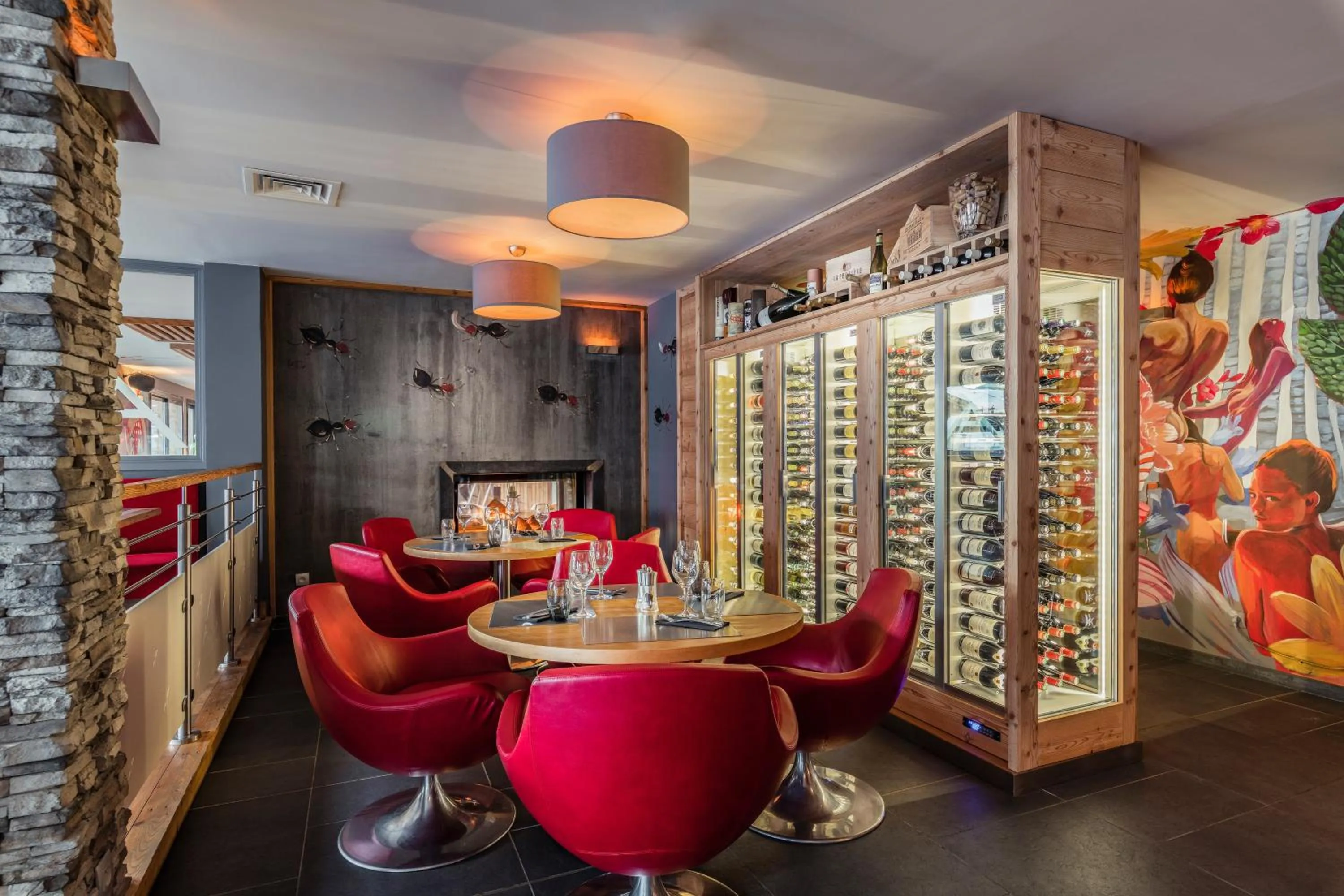 Restaurant/places to eat in Anova Hotel & Spa