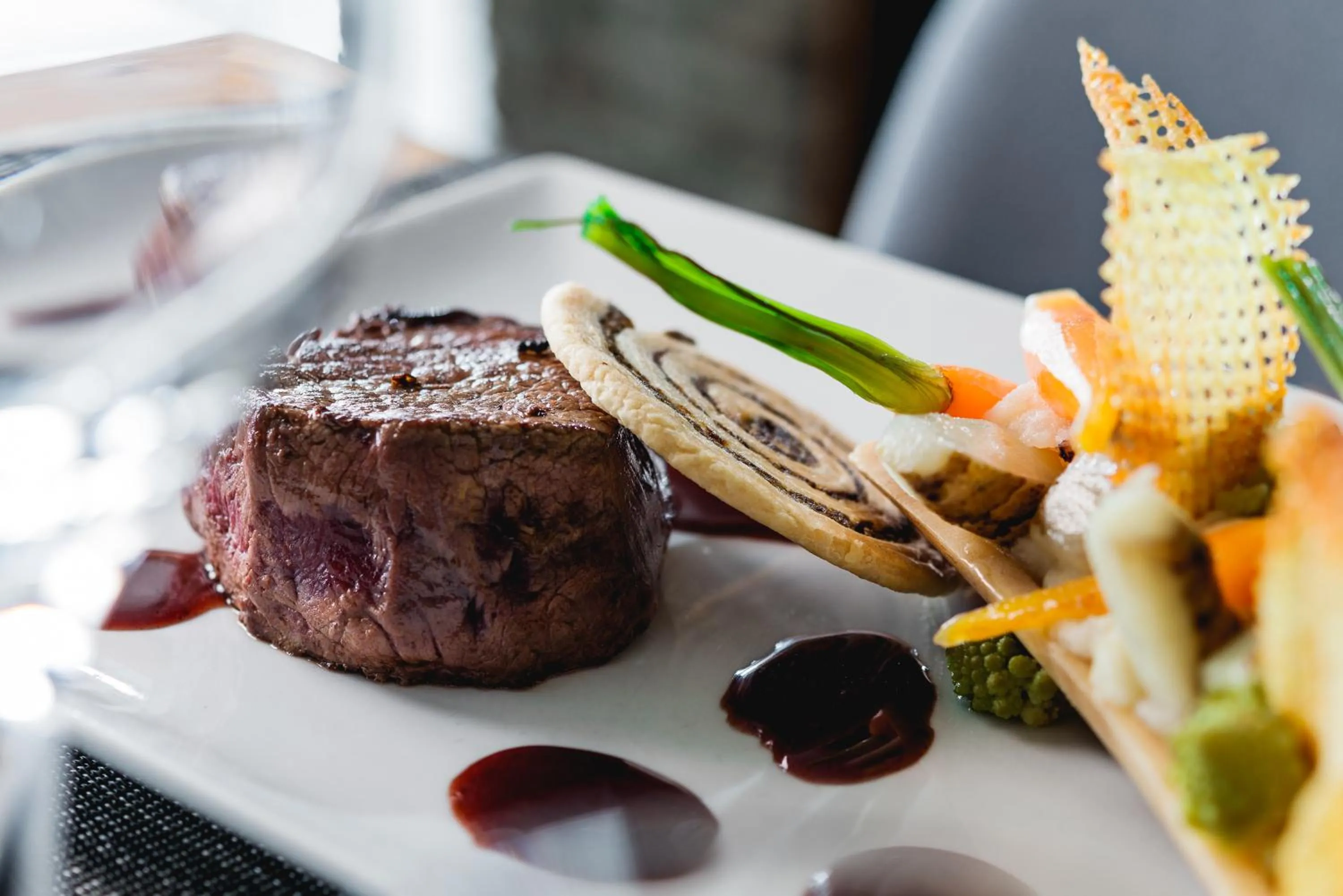 Restaurant/places to eat in Anova Hotel & Spa