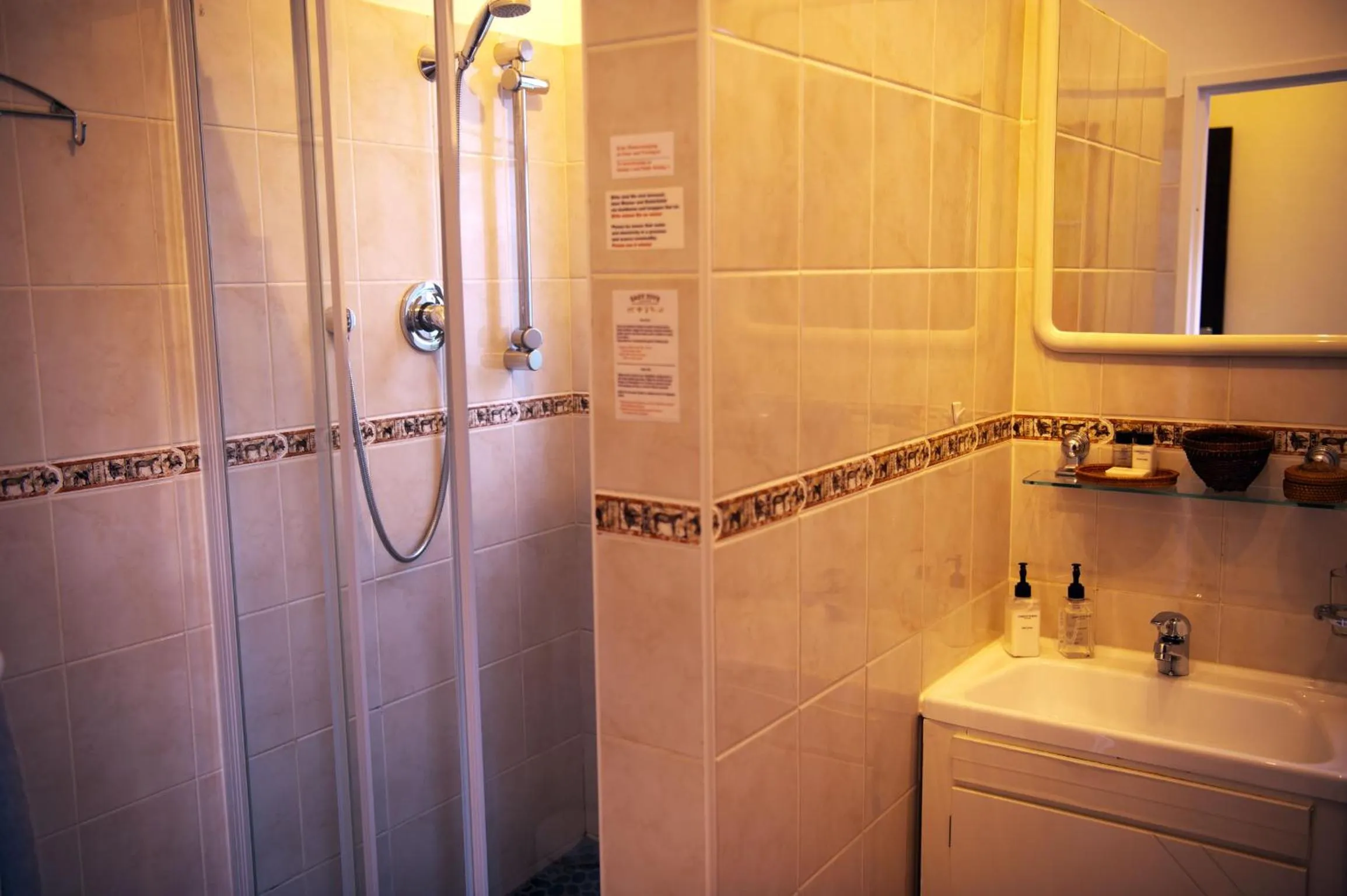 Shower in Easy Five Guest House