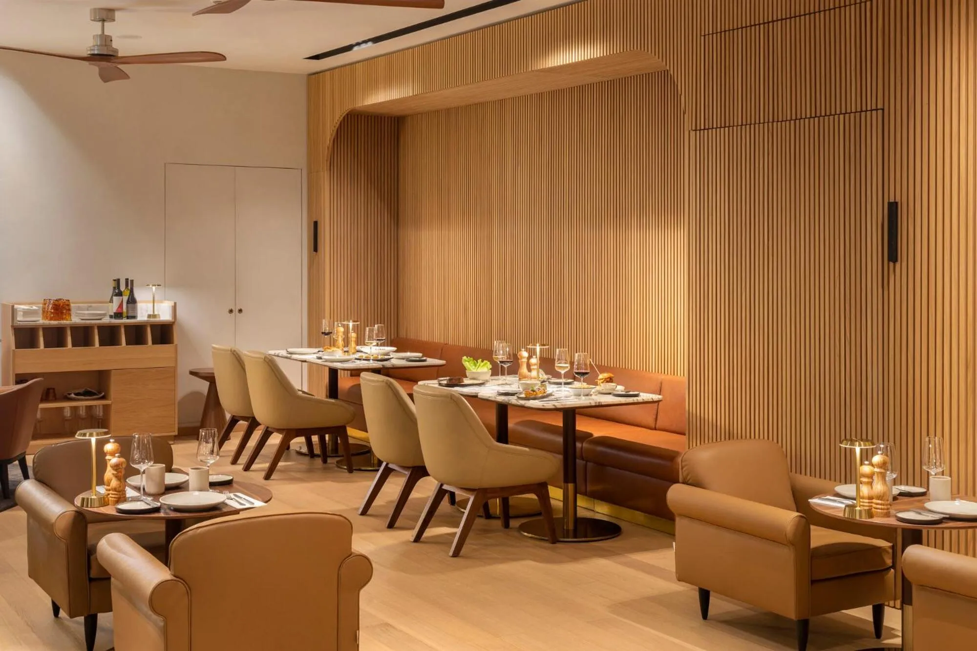 Restaurant/places to eat in EVOLUTION Cascais-Estoril Hotel