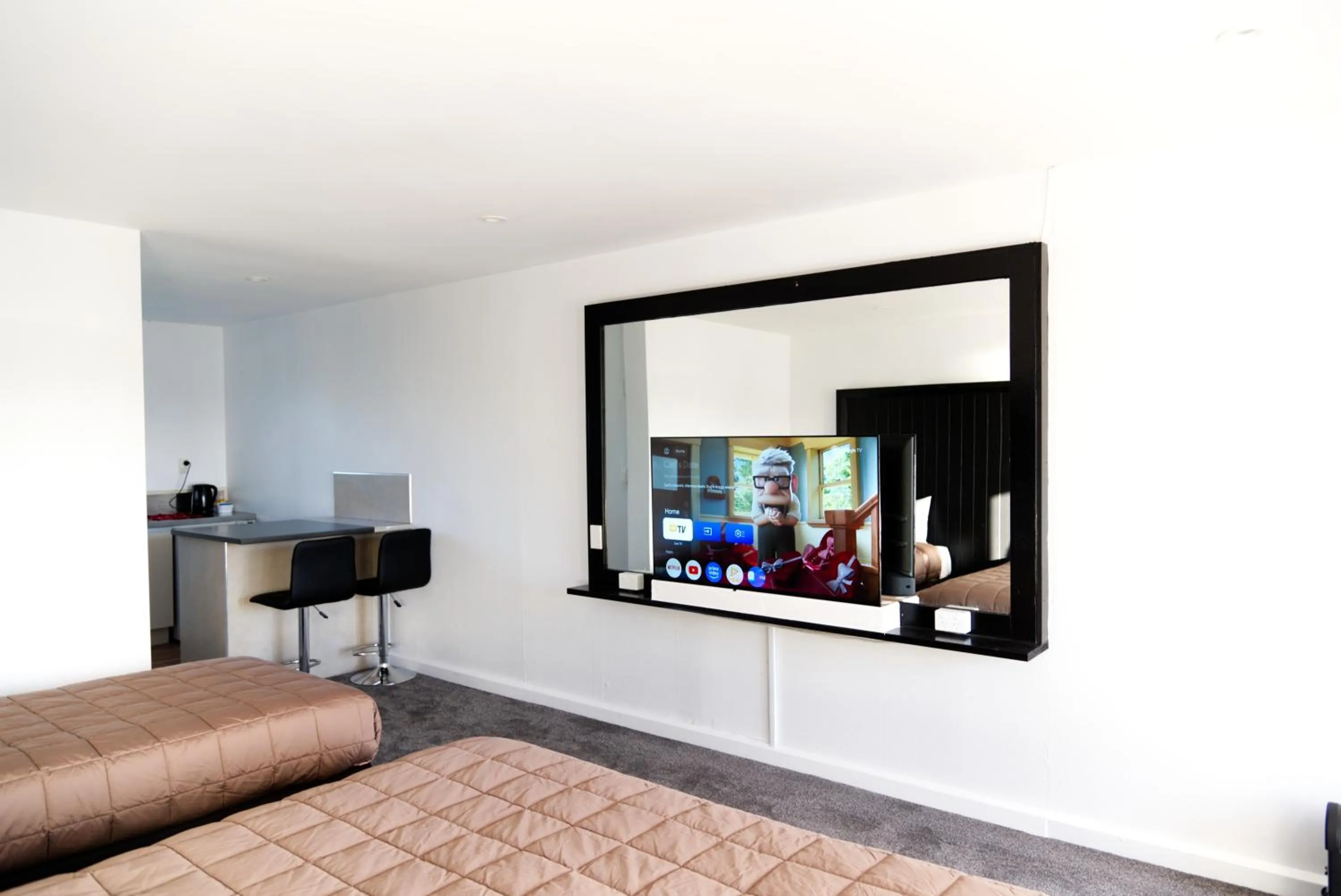 Bed in Aotea Lodge Porirua