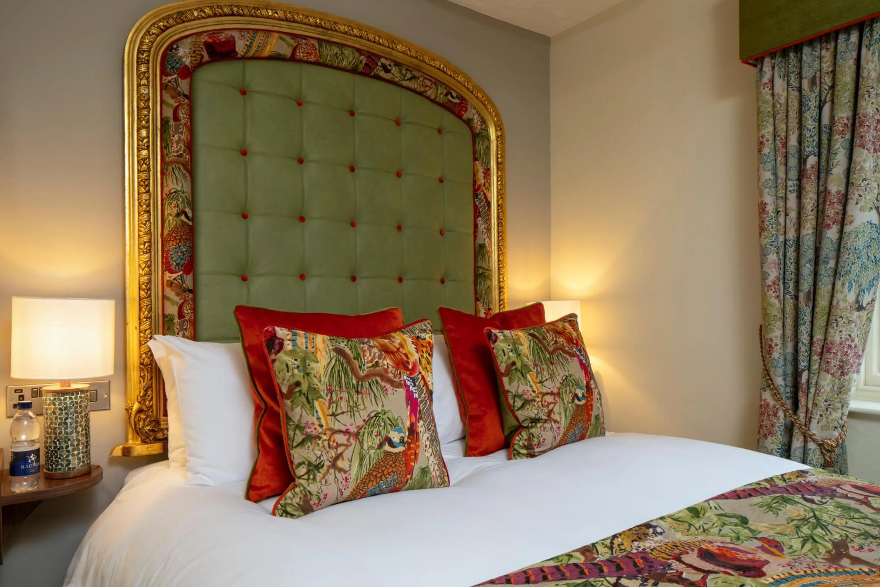 Bedroom, Bed in The Warwick Arms Hotel - The Coaching Inn Group