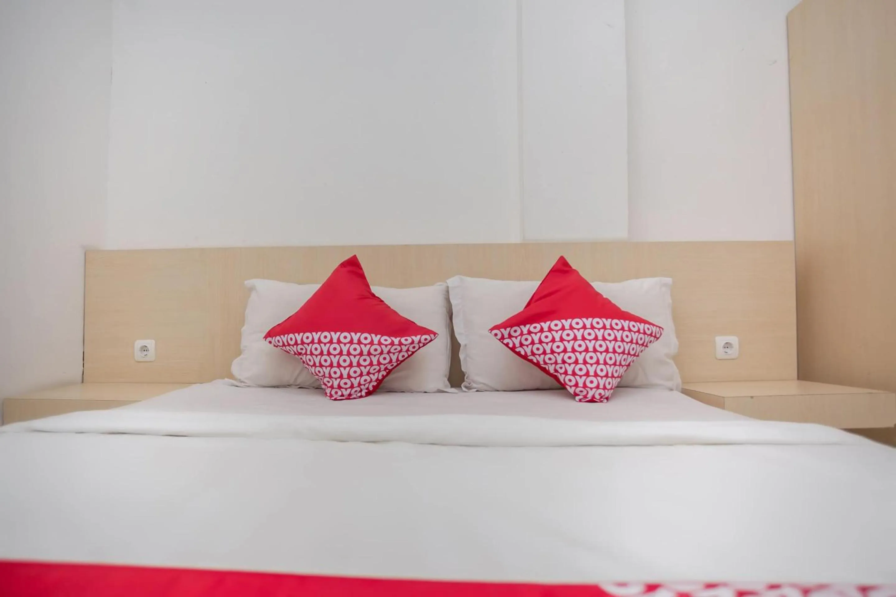 Bedroom, Bed in Hotel O Lapan Lapan