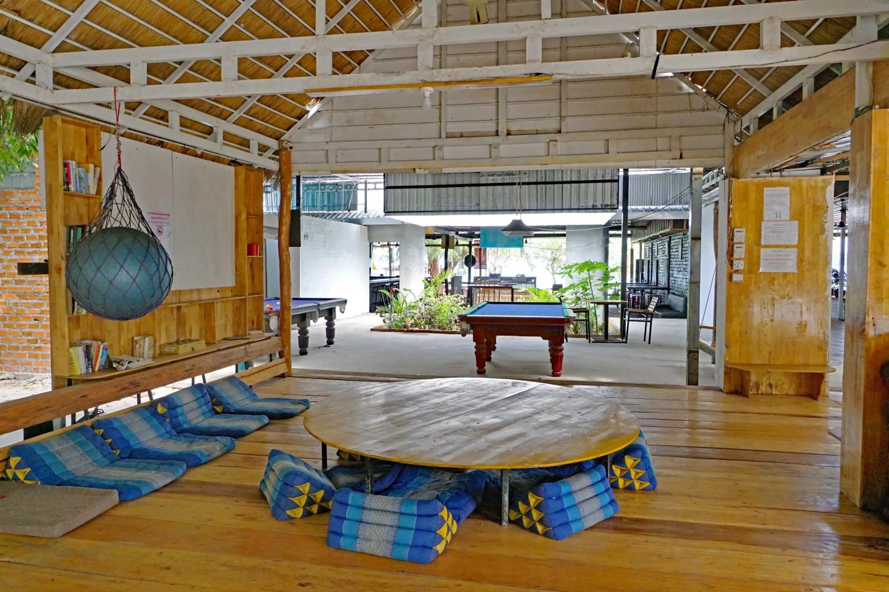 Communal lounge/ TV room in Onederz Koh Rong Sanloem