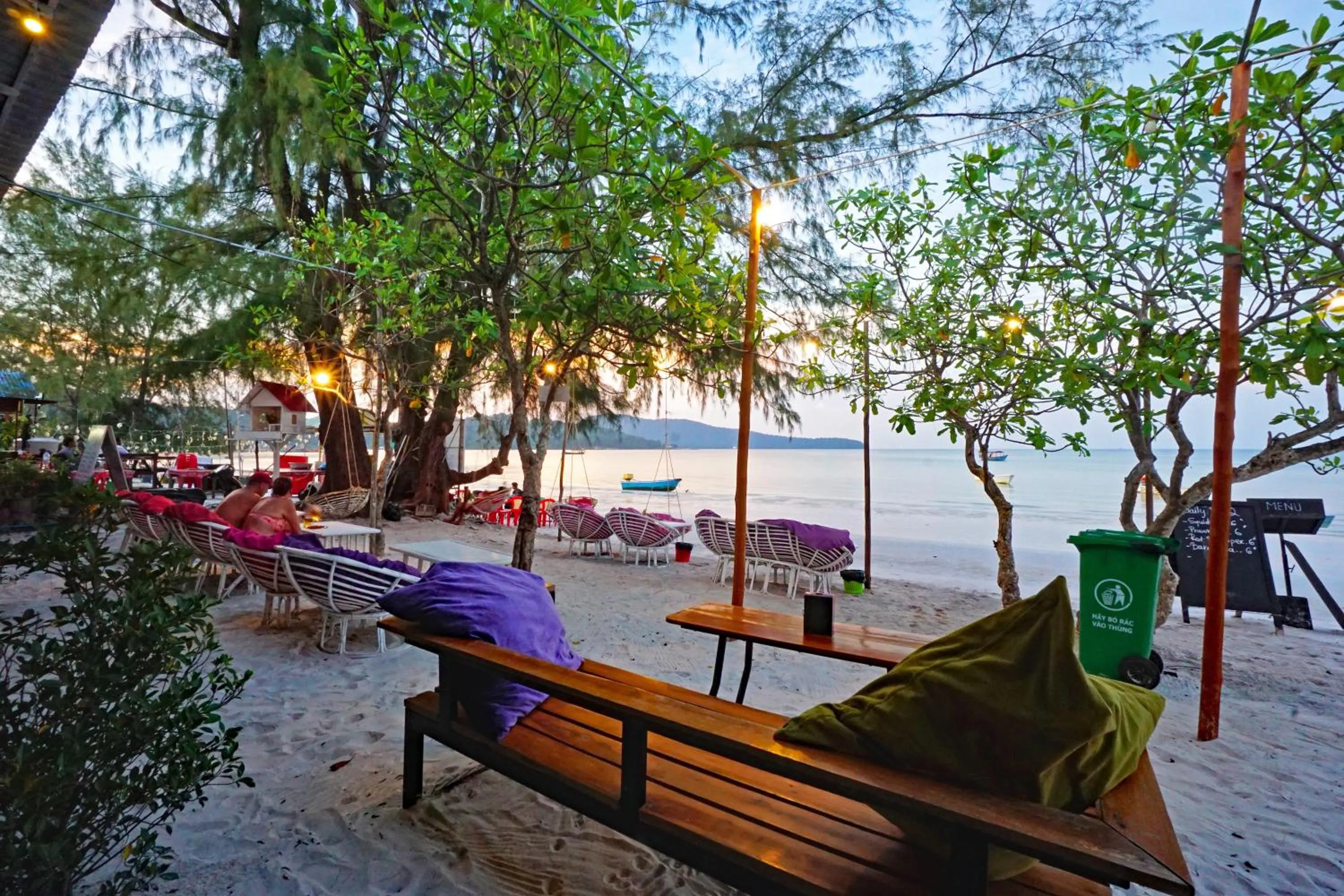 Beach in Onederz Koh Rong Sanloem
