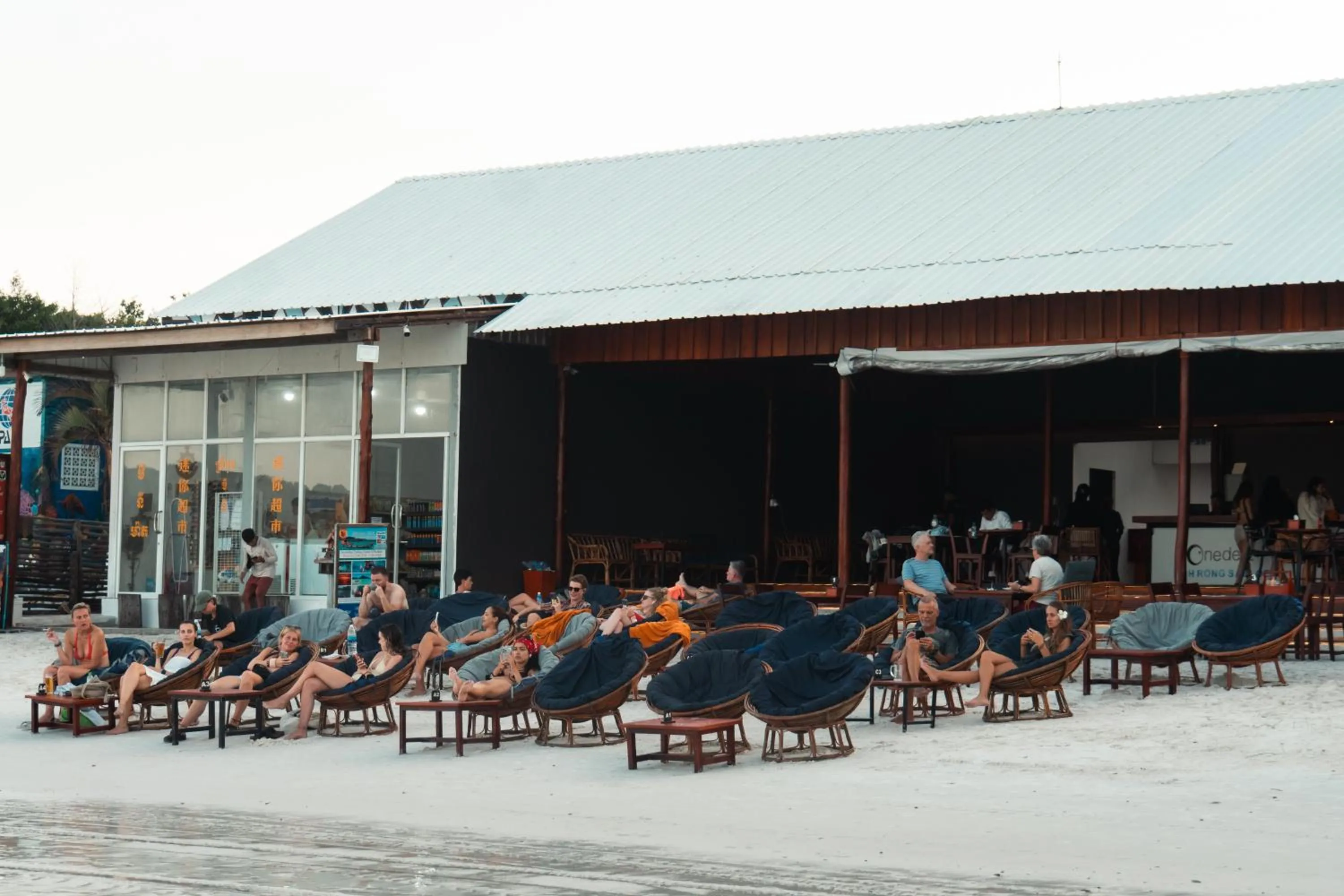 Property building in Onederz Koh Rong Sanloem