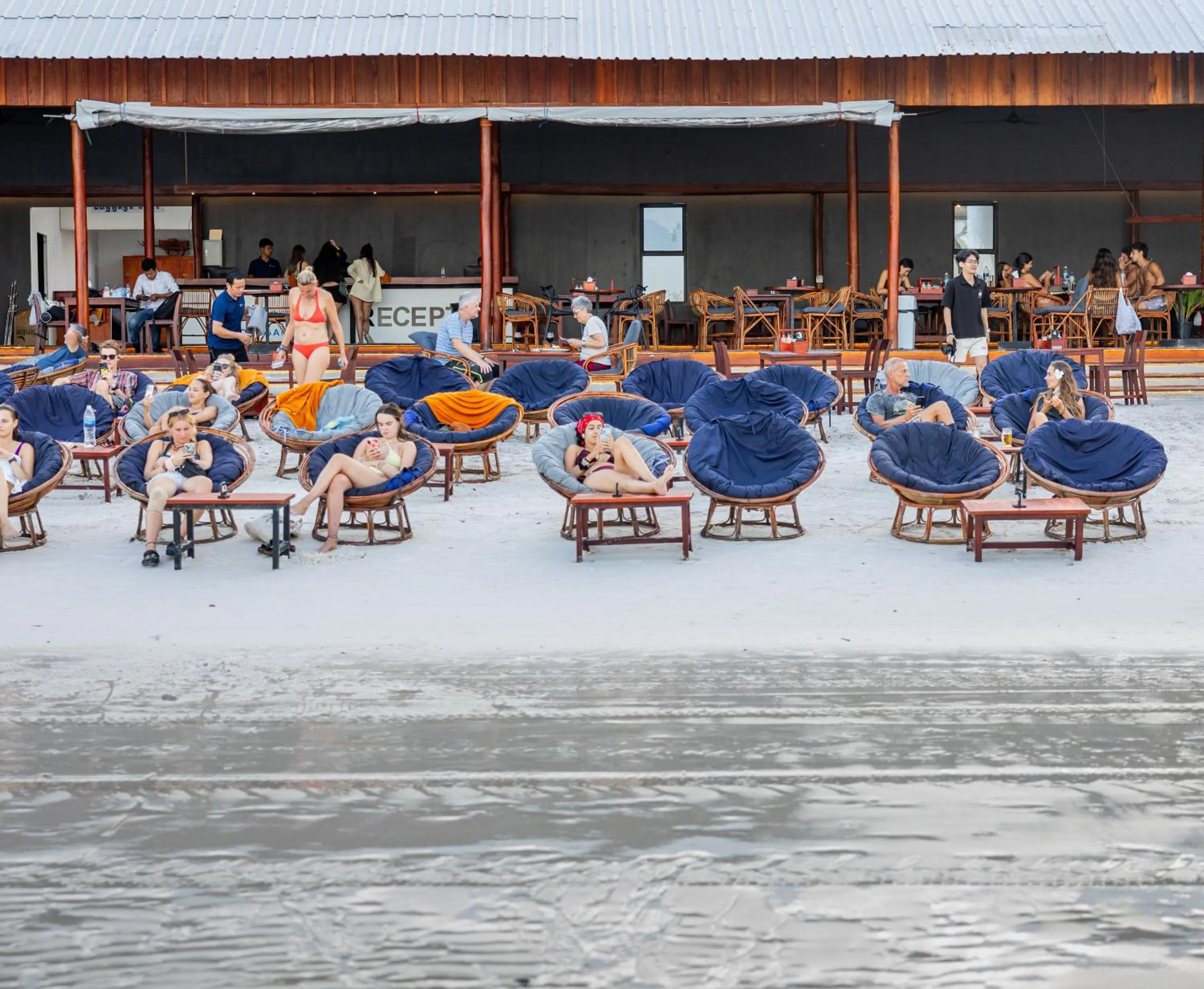 Beach in Onederz Koh Rong Sanloem