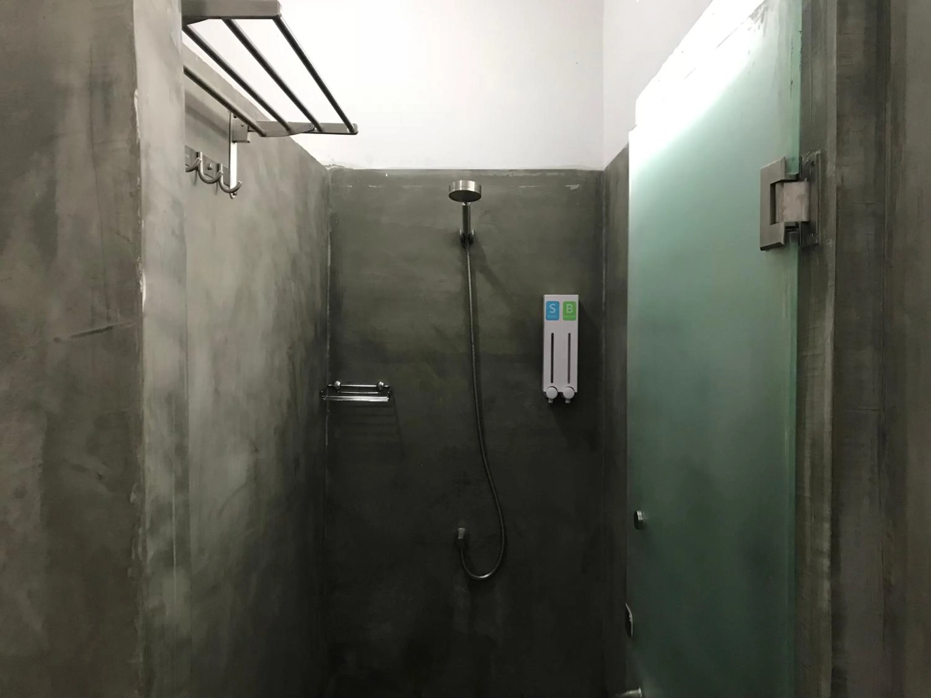 Bathroom in Onederz Koh Rong Sanloem