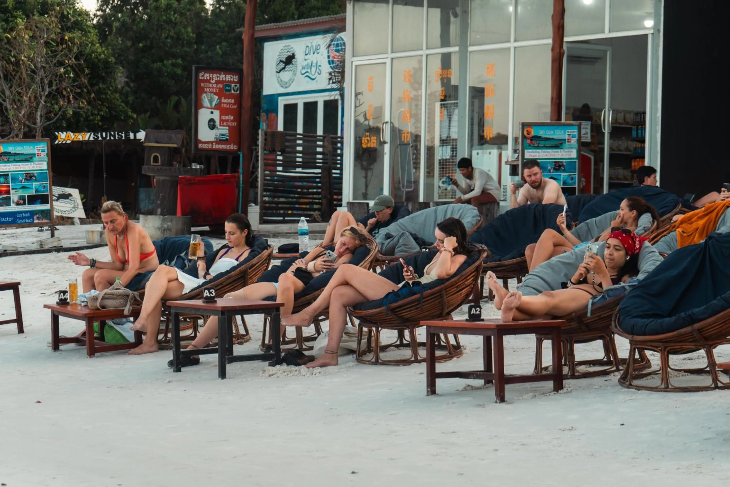 Beach in Onederz Koh Rong Sanloem