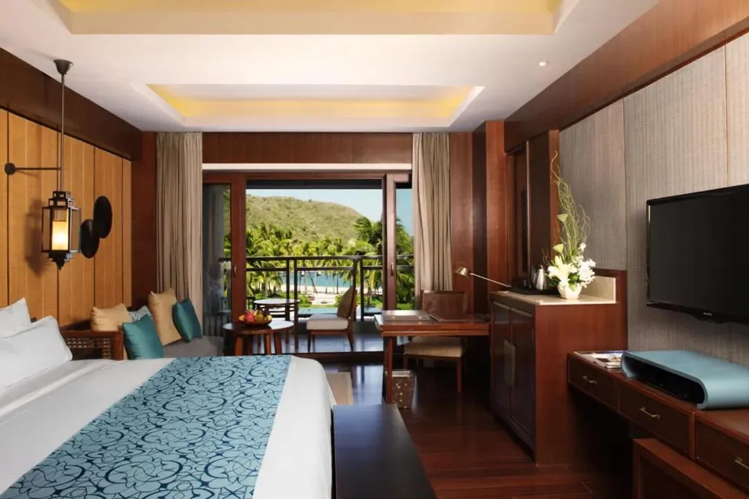 Bed in Sanya LUHUITOU Resort & Spa