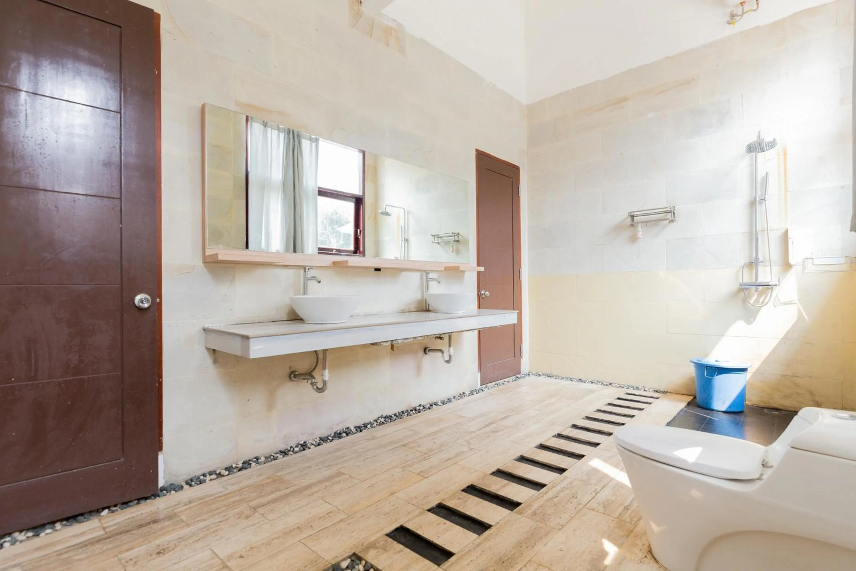 Bathroom in RedDoorz Premium near Stasiun Lenteng Agung