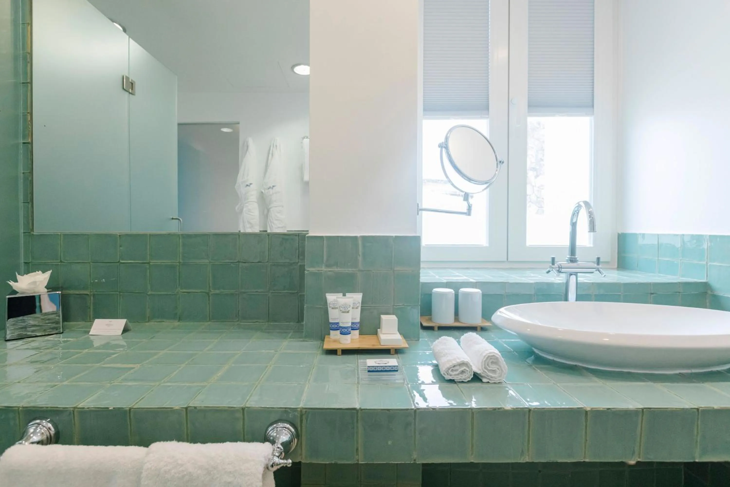 Bathroom in The Albatroz Hotel