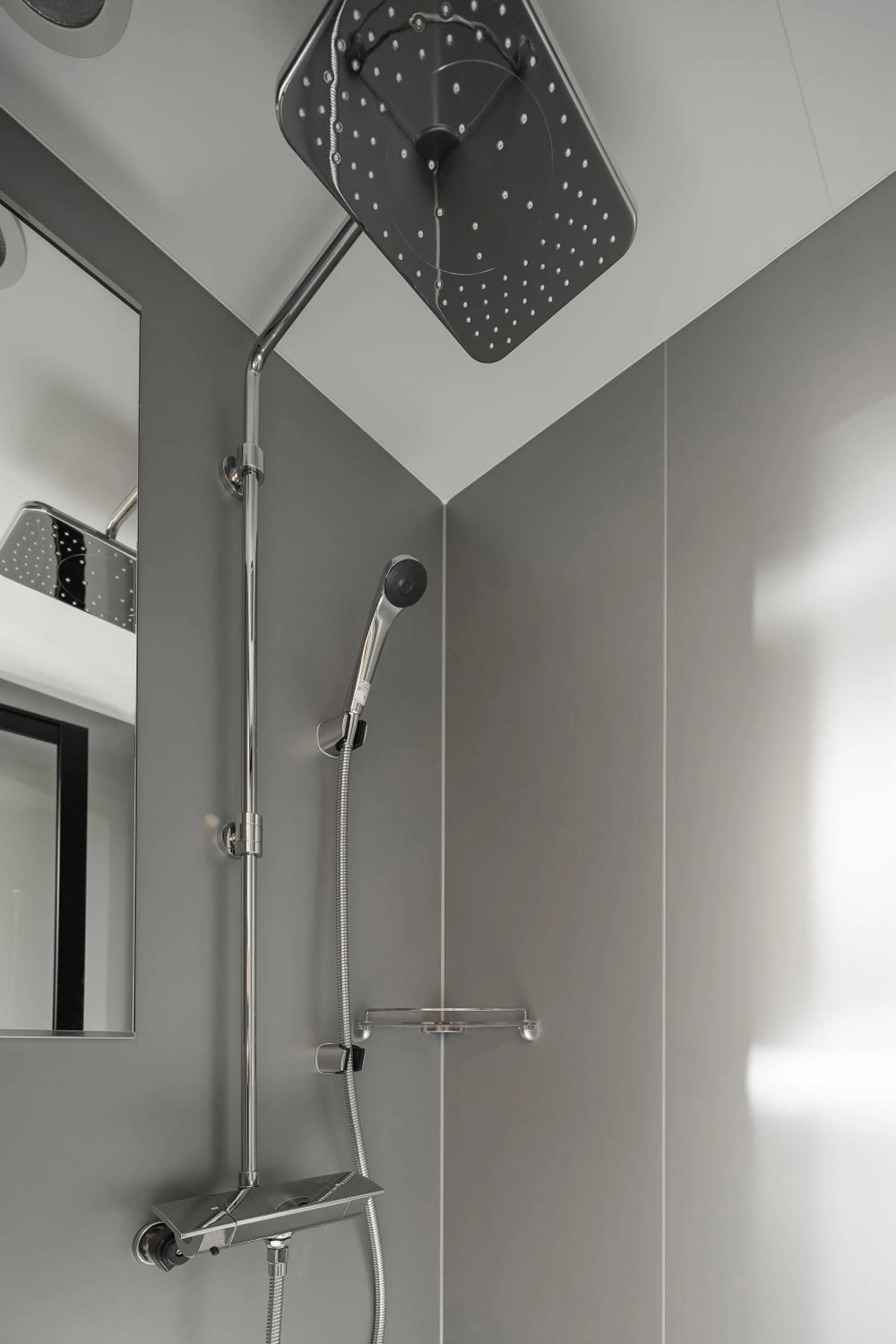 Shower in Campton Kiyomizu Vacation Rental