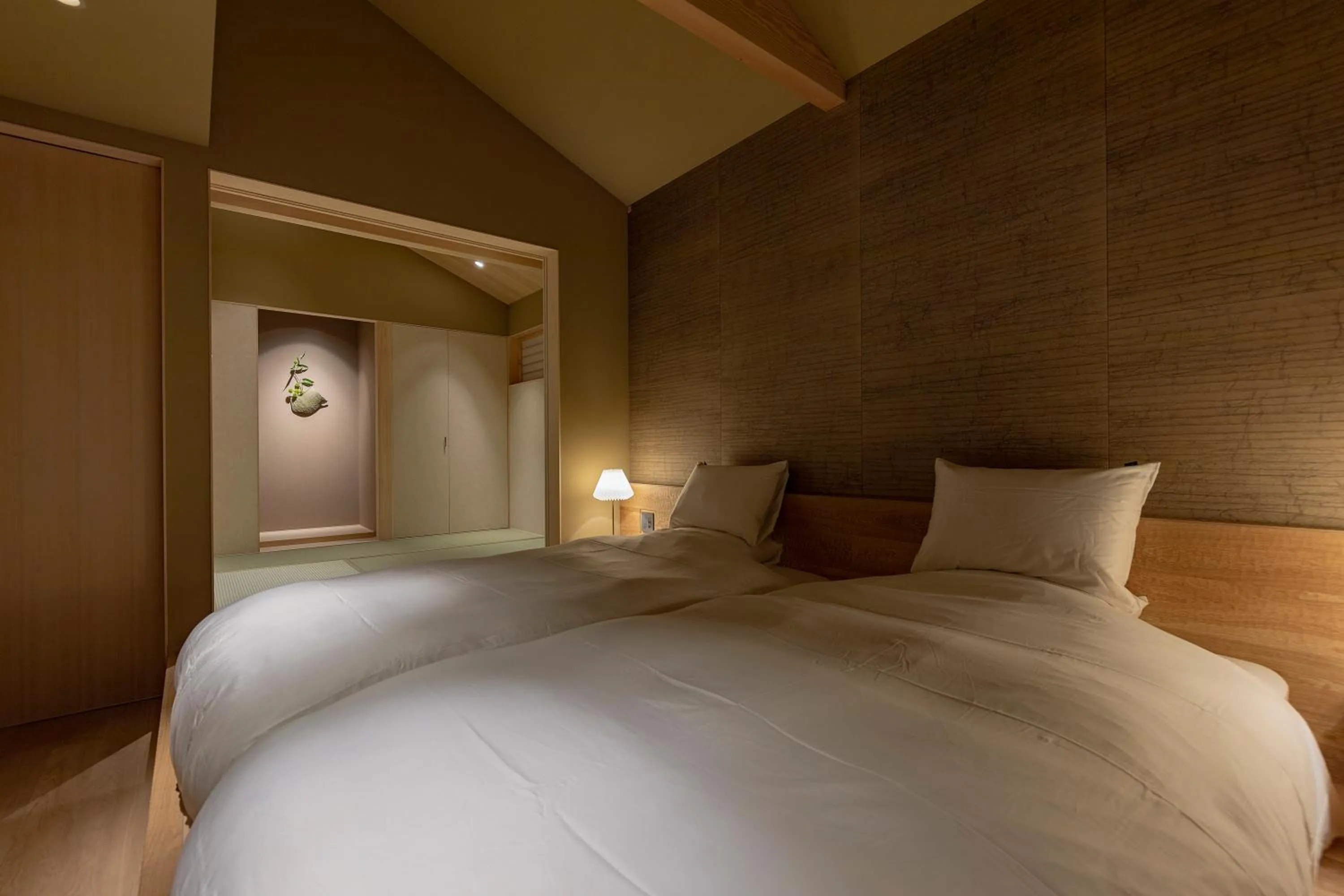 Bed in Campton Kiyomizu Vacation Rental